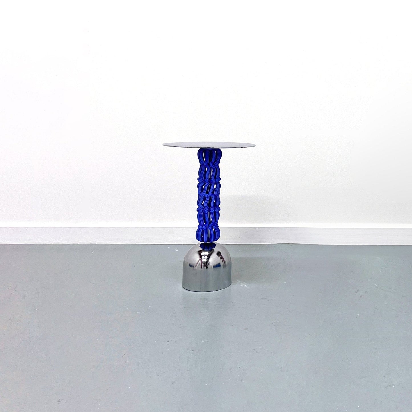 Frosting Martini Table