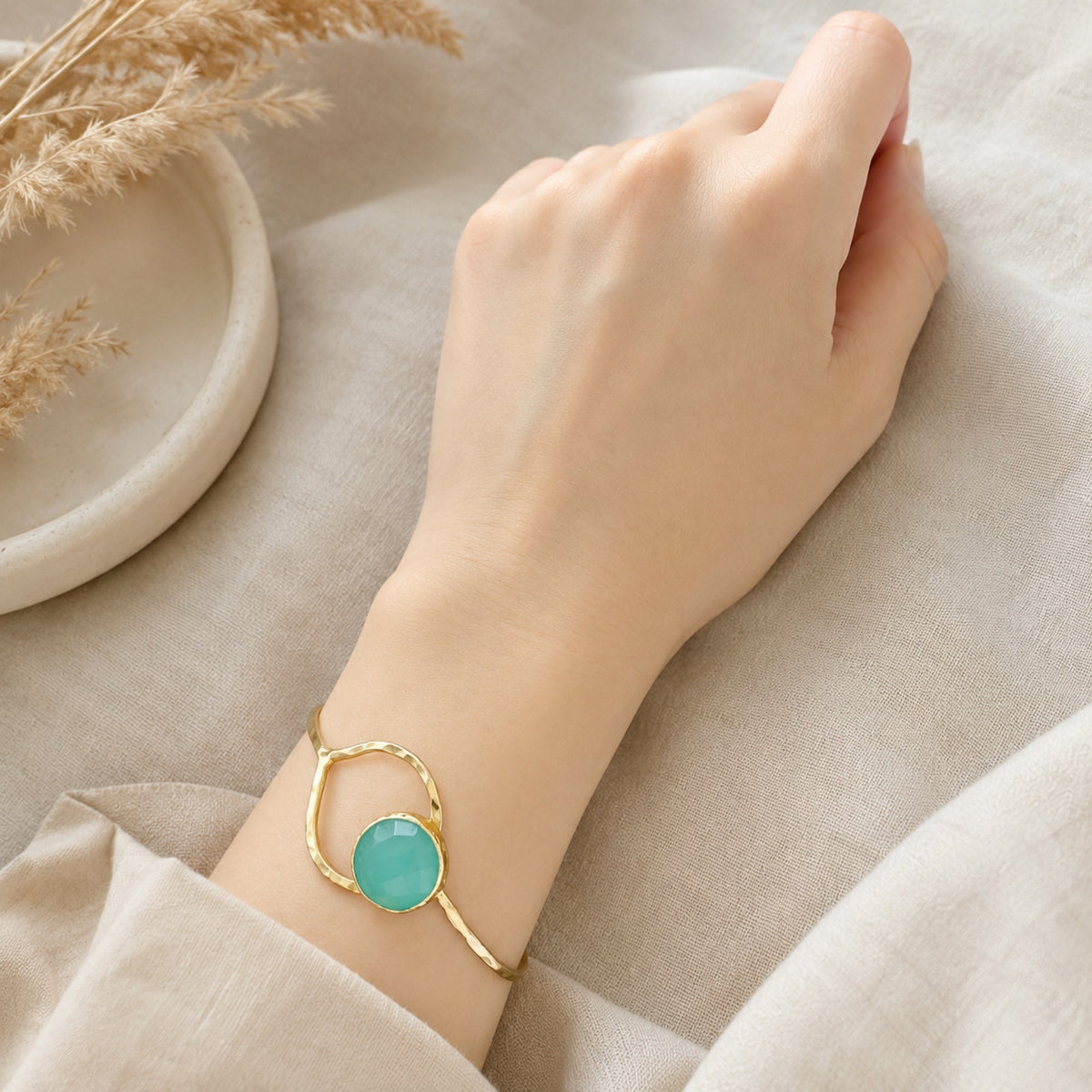 Aqua Chalcedony Loop Bracelet