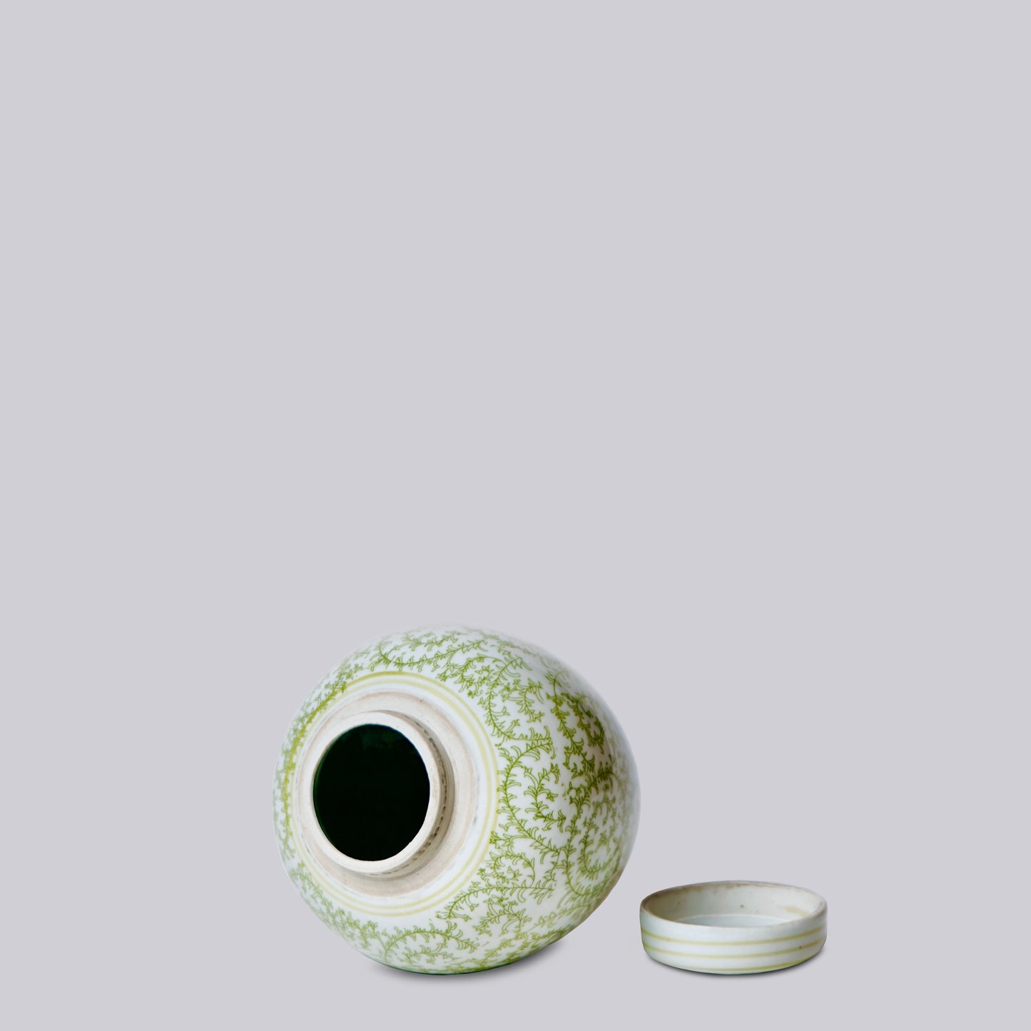 Green and White Porcelain Scrolling Peony Round Jar
