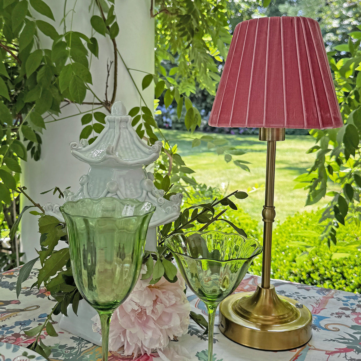 Pietra rose velvet lamp