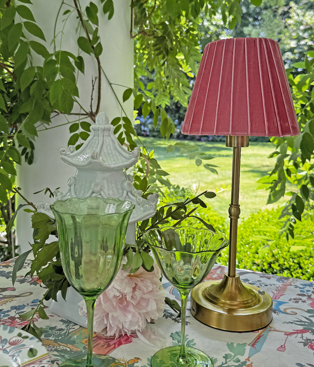 Pietra rose velvet lamp