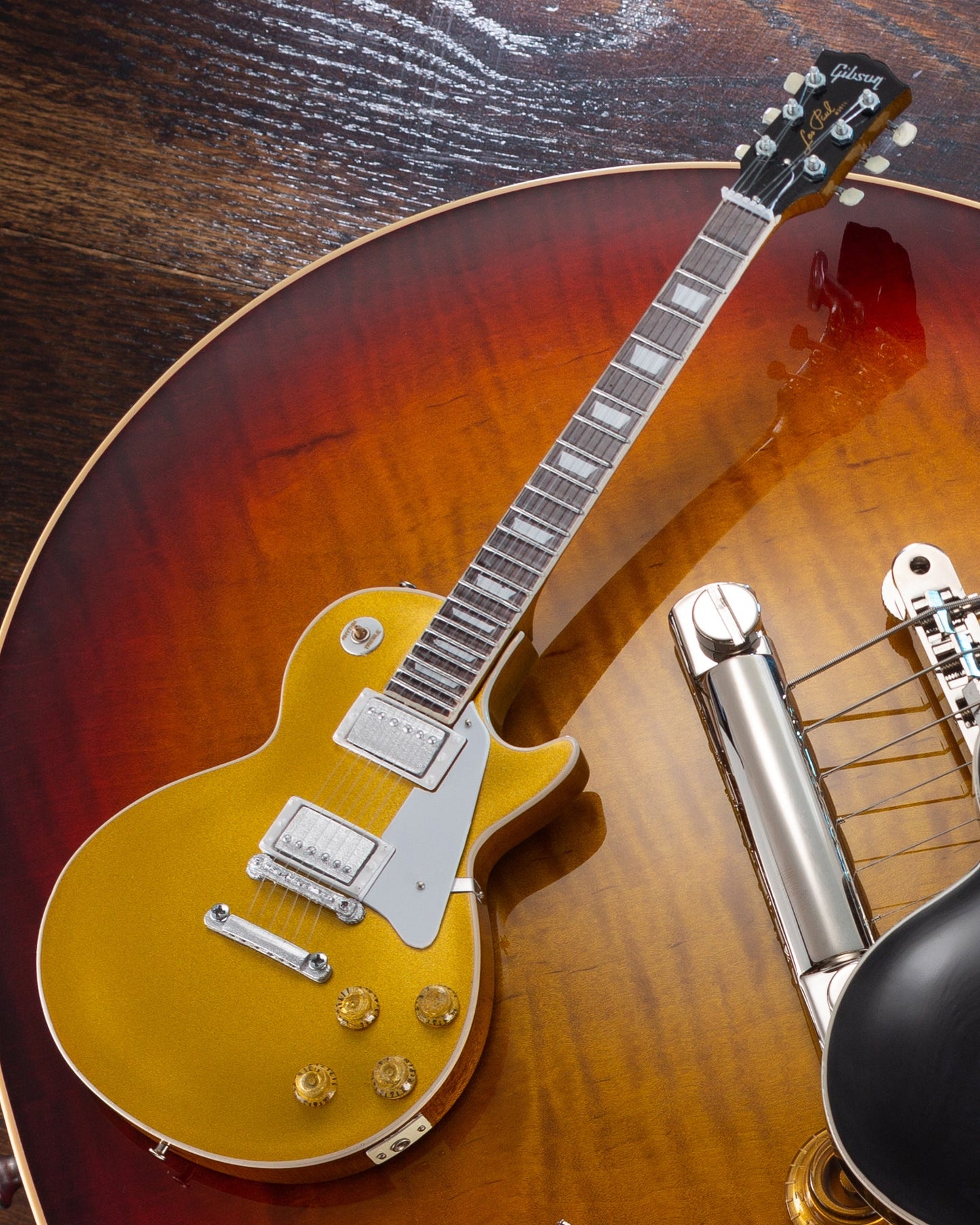 Gibson 1957 Les Paul Gold Top 1:4 Scale Mini Guitar Model - Osadia Concept Store