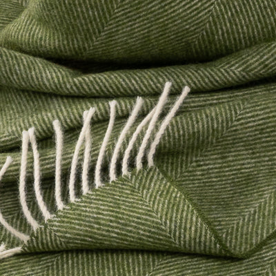 Southampton Home Shetland Lambswool Herringbone Throw – Evergreen | Woven in England