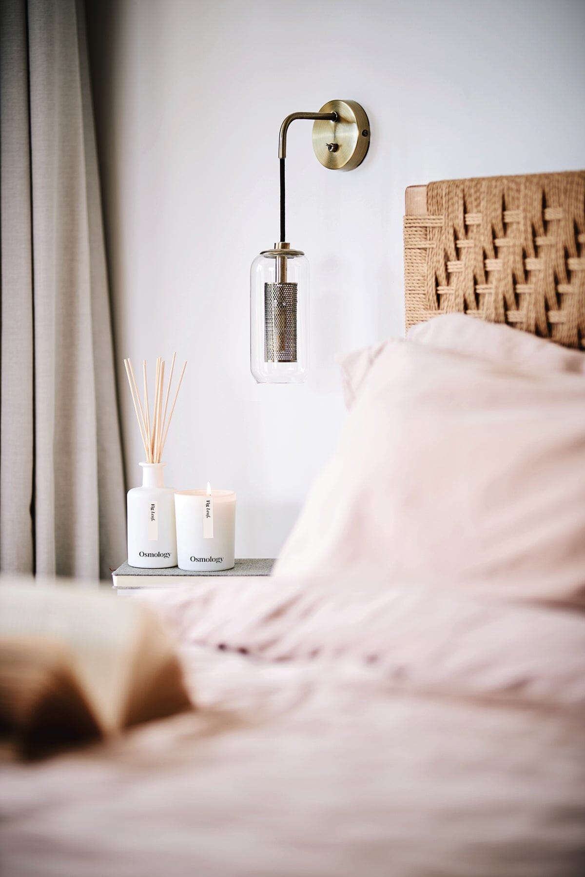 Fig Leaf Scented Candle - Black Fig Vetiver and Cedarwood