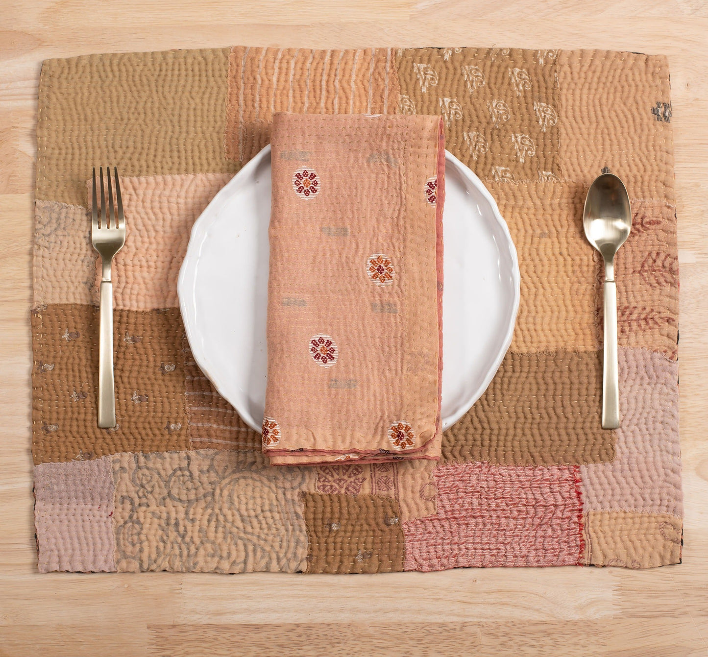 S/2 Mosaic Fray Patch Vintage Kantha Placemat - Mushroom