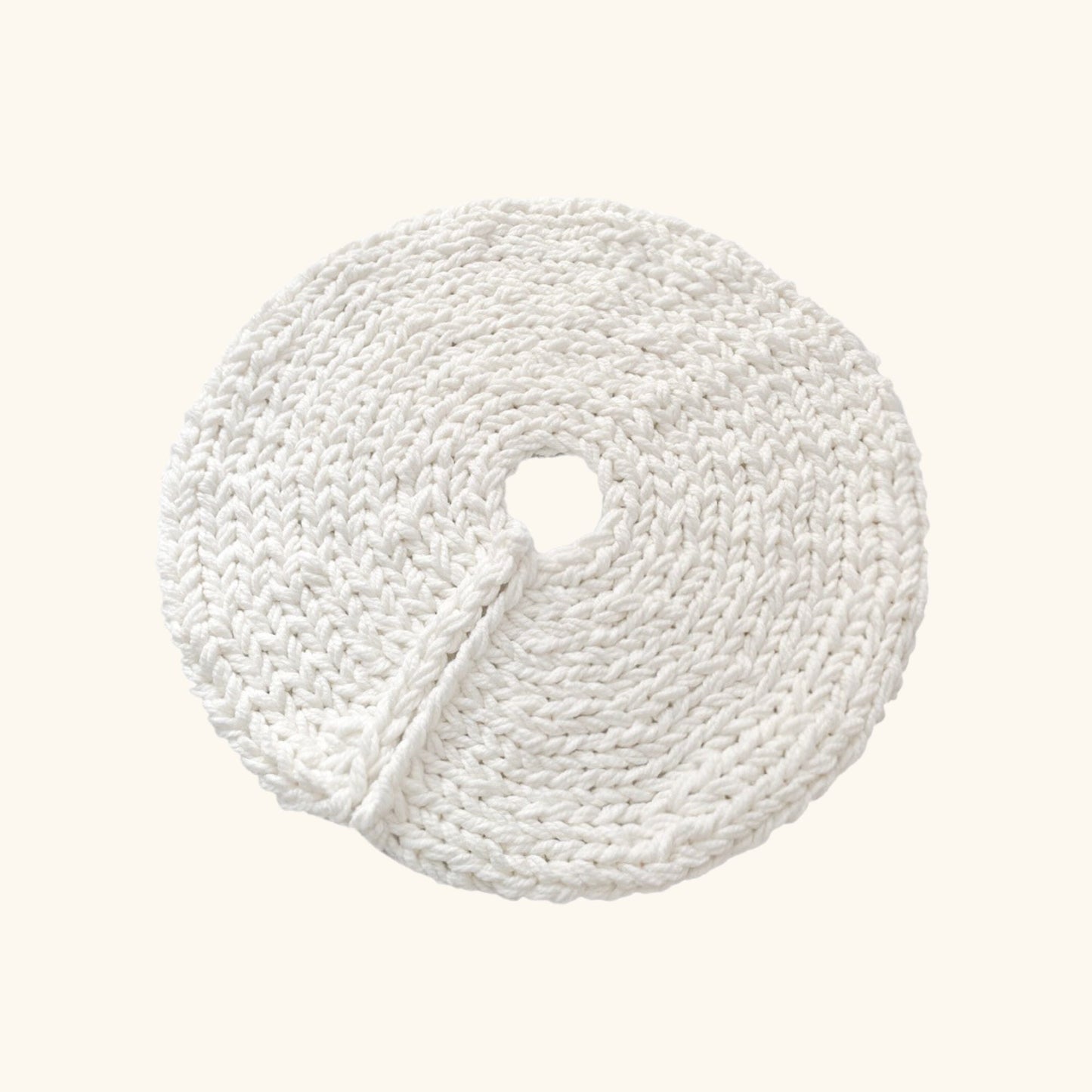 White Chunky-Knitted Christmas Tree Skirt