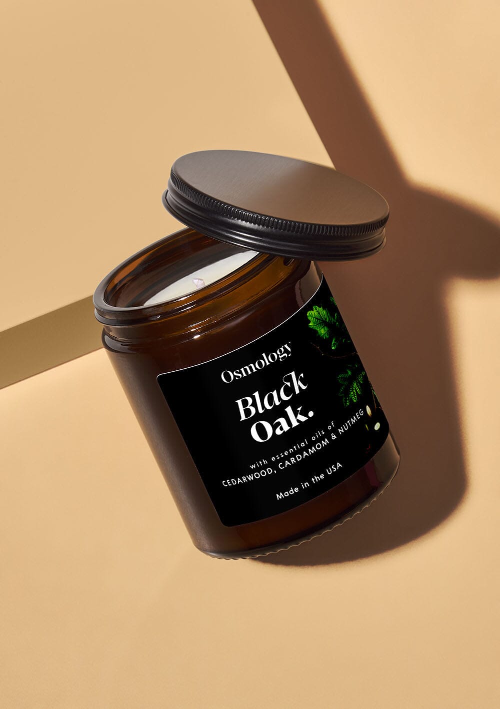 Black Oak Scented Jar Candle - Cedarwood Cardamon and Nutmeg