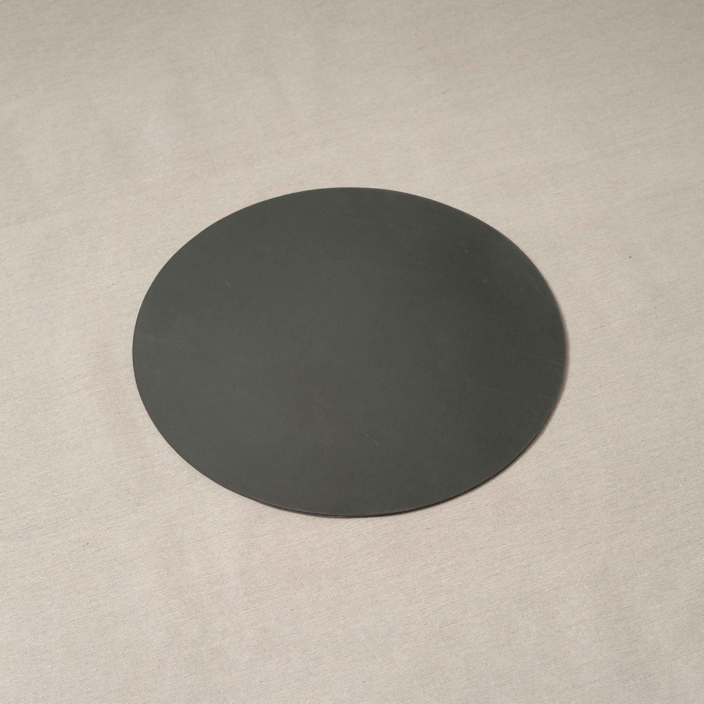 Round Placemat Pair in black leather