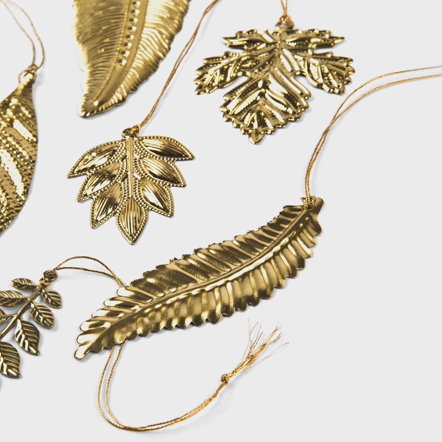 Eternal Leaves Brass Ornaments Set