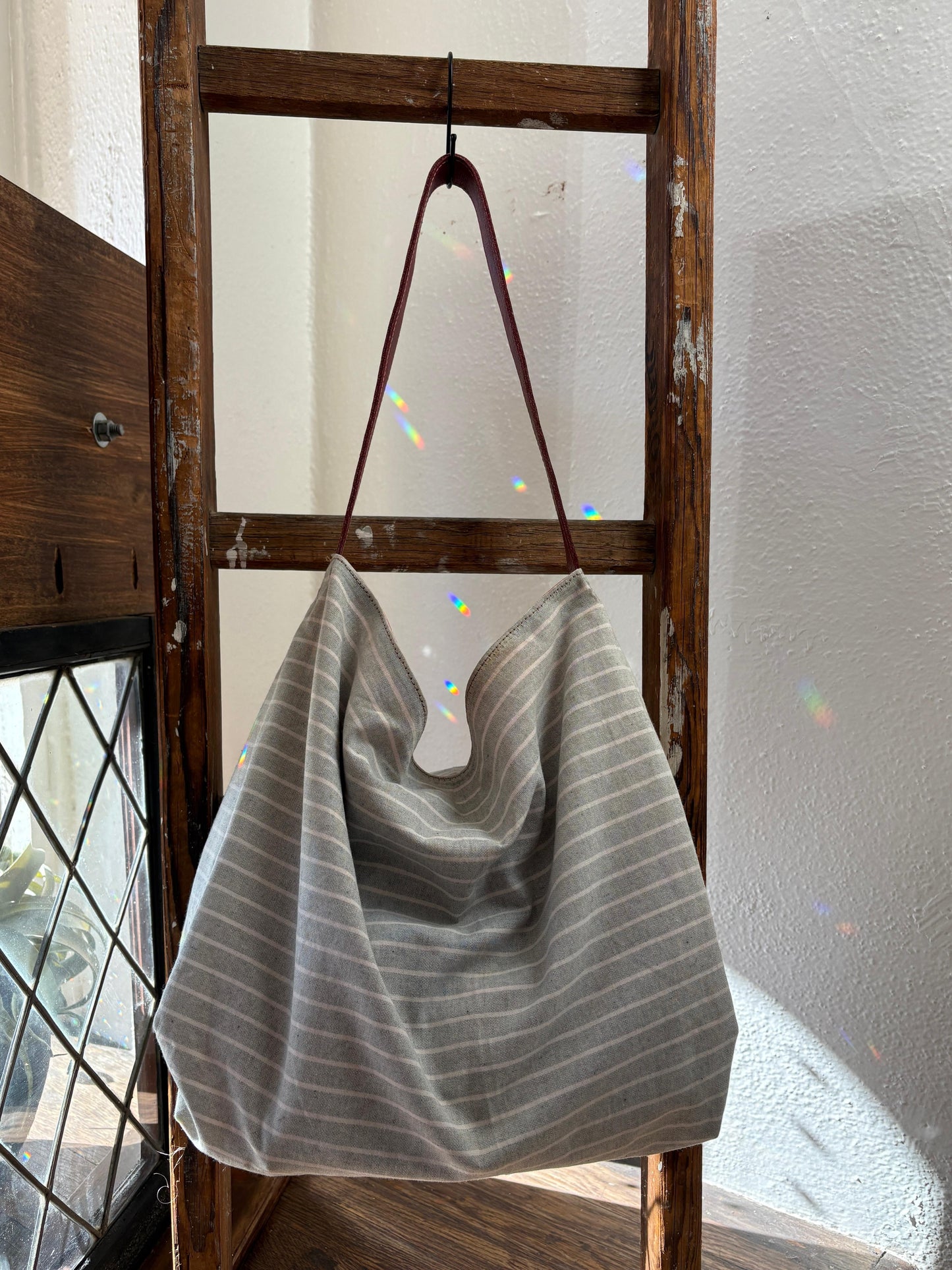 Su't Tote Market Bag - Gray and White Striped