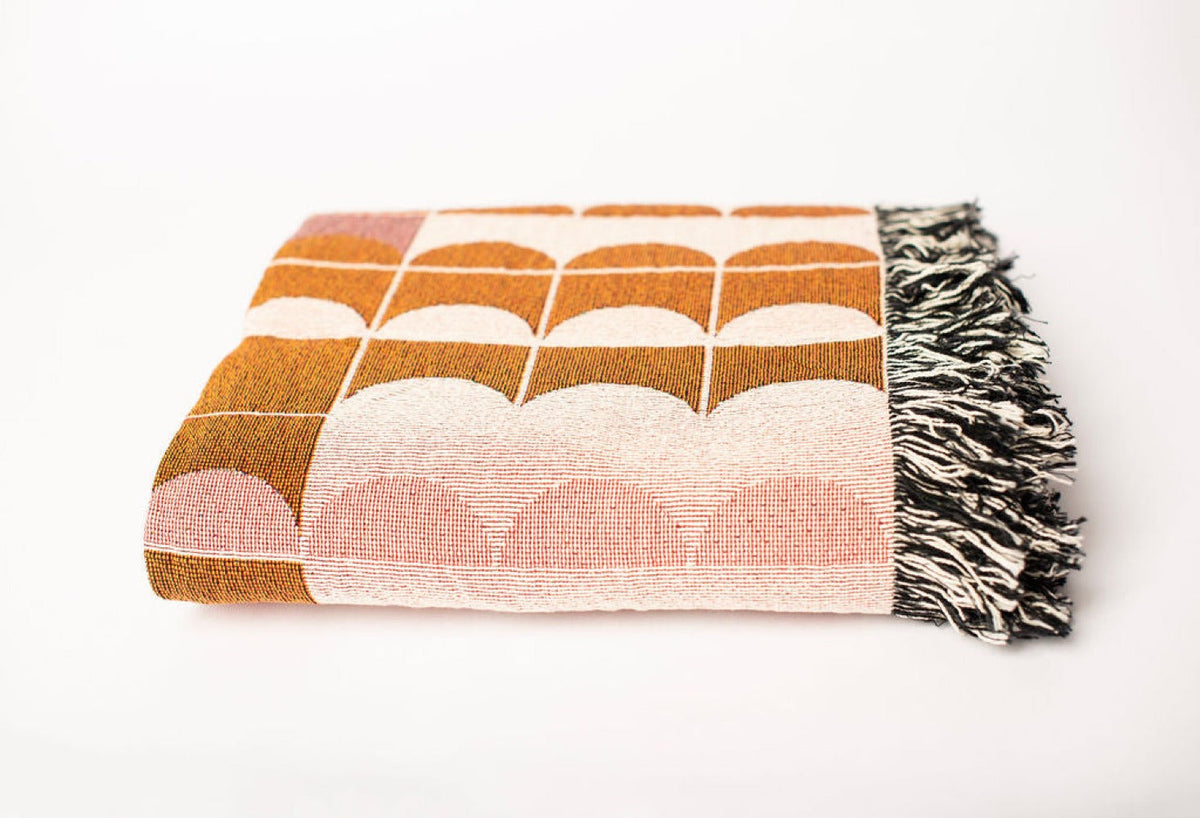 Pink Geometric Scallop Jacquard Woven Throw