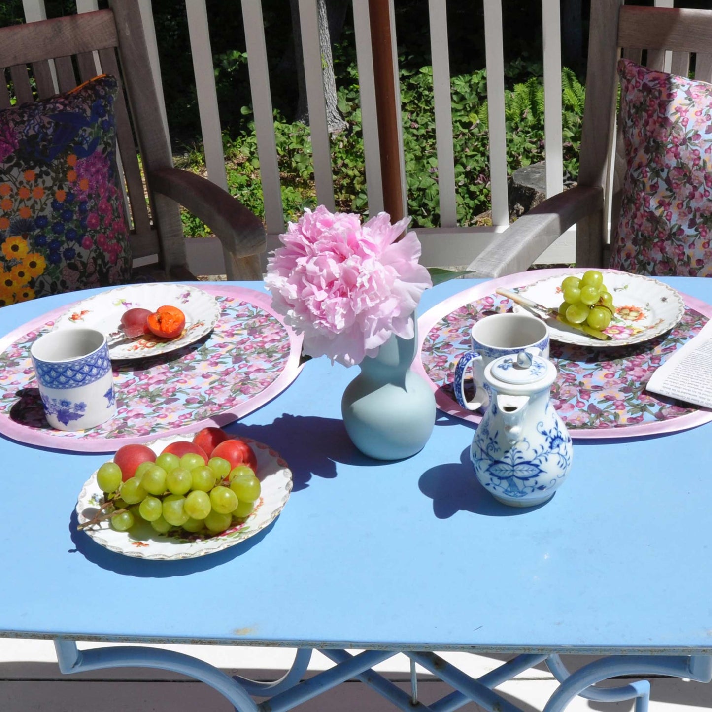 6 Round Placemats Romance is Dead Blue/Pink