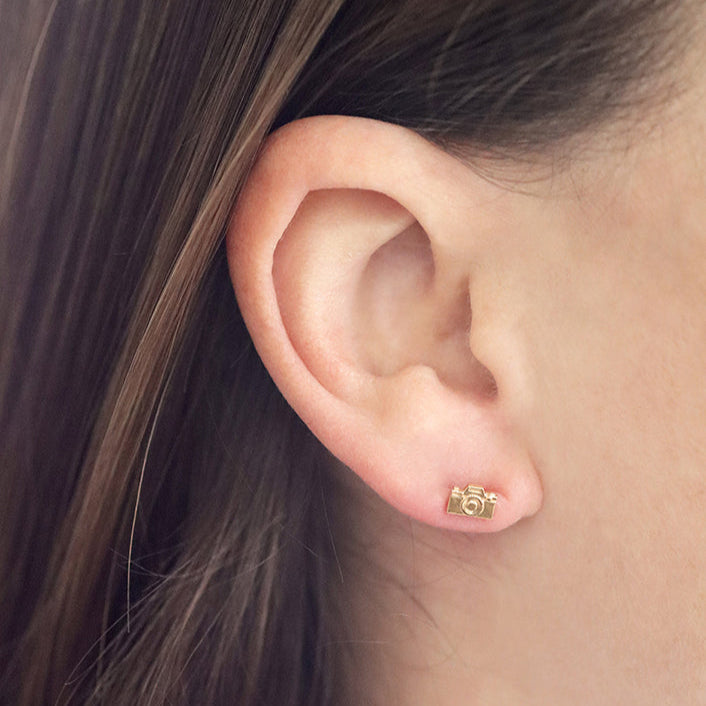14K Yellow Gold Camera Stud