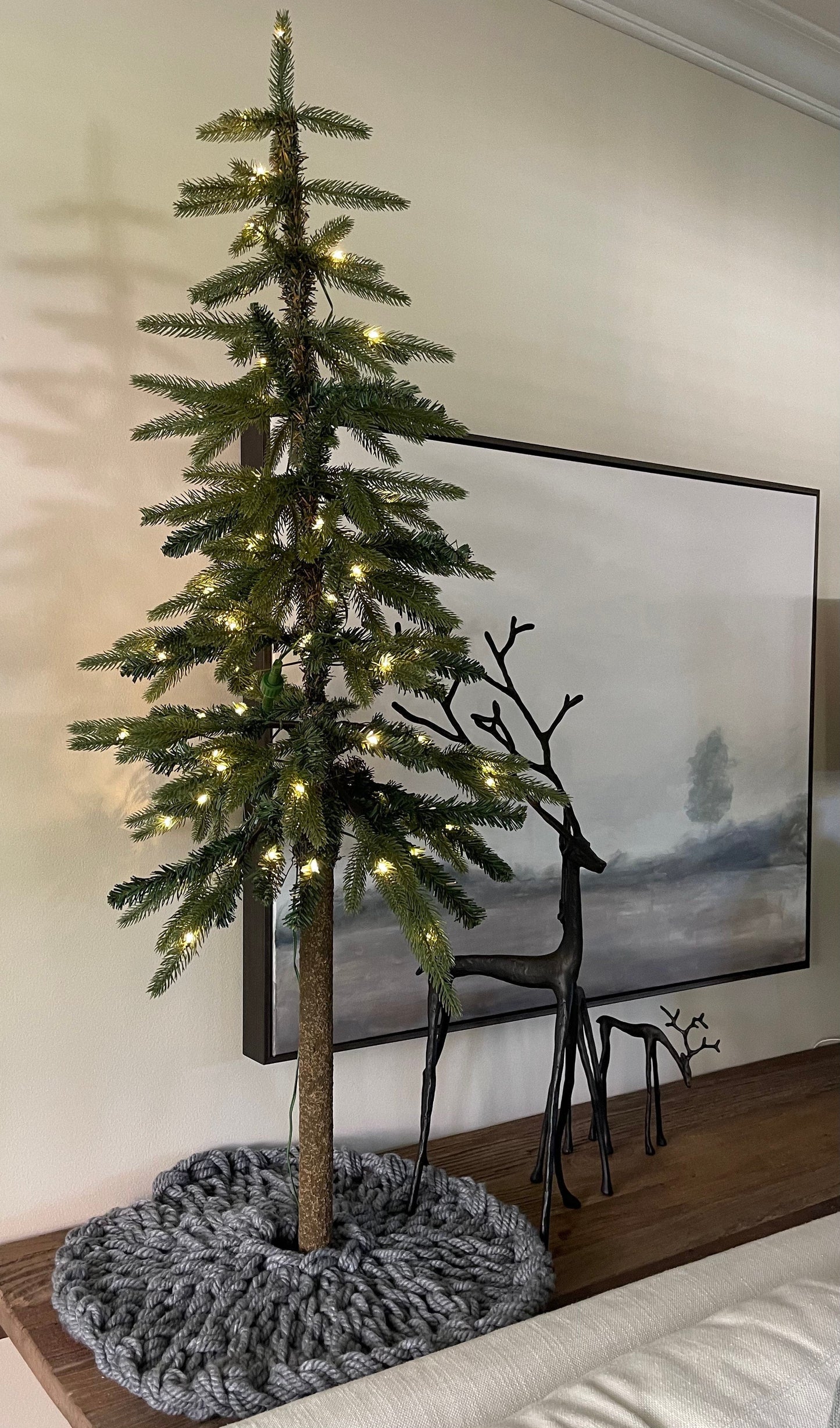 Gray Chunky-Knitted Christmas Tree Skirt | US Stock