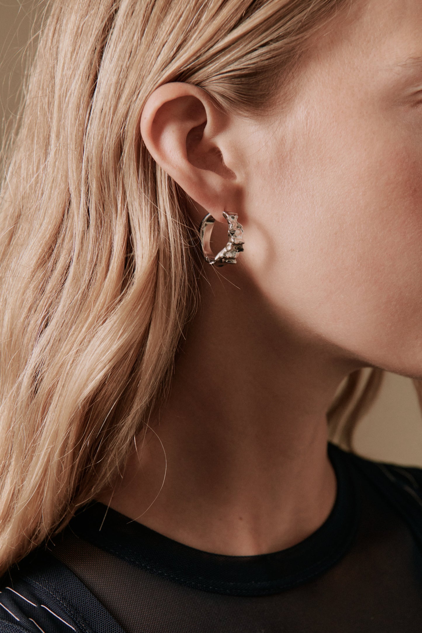 Anna Uneven Hoops