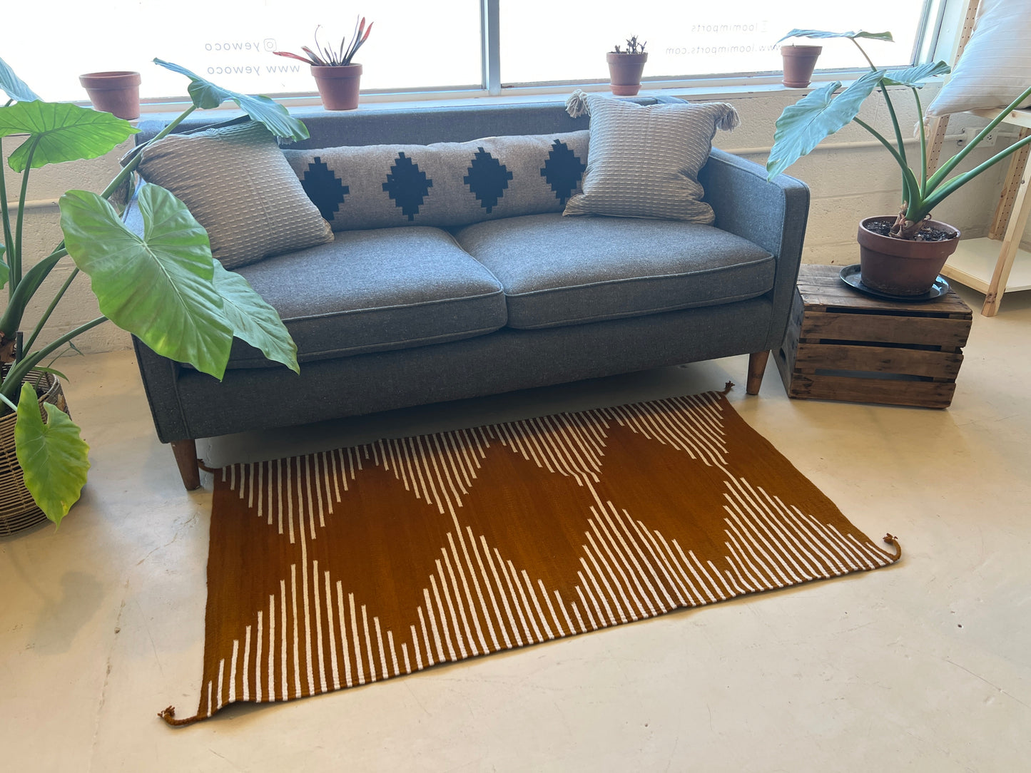 LOOM Imports Rug № 42
