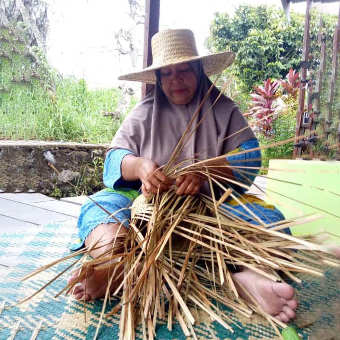 Gift Set of Handwoven Pouch and Canting Wax and Dye Tool, Handwoven Natural Bag, Gift for Her