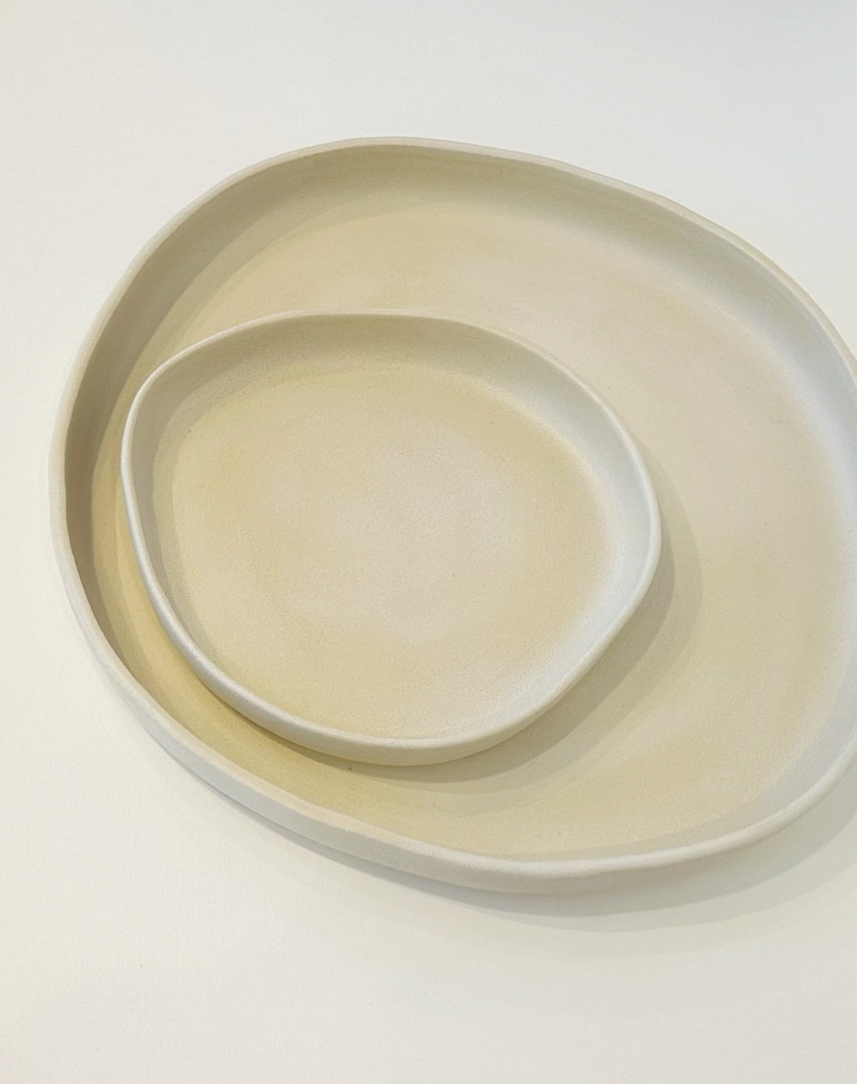 PLATE White Cloud. (Size: 11 inches)