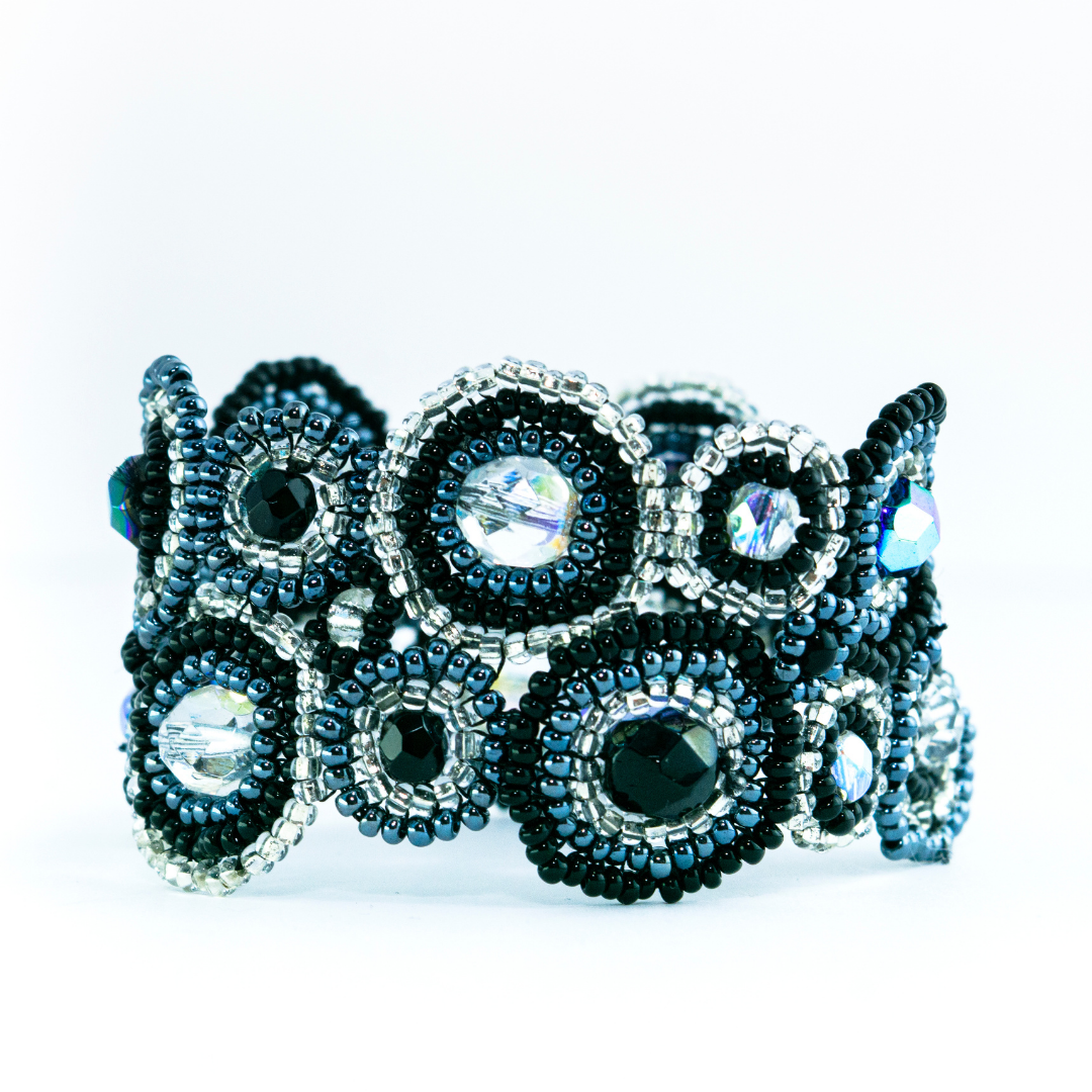 Bola Seed Bead Magnetic Closure Bracelet - Guatemala