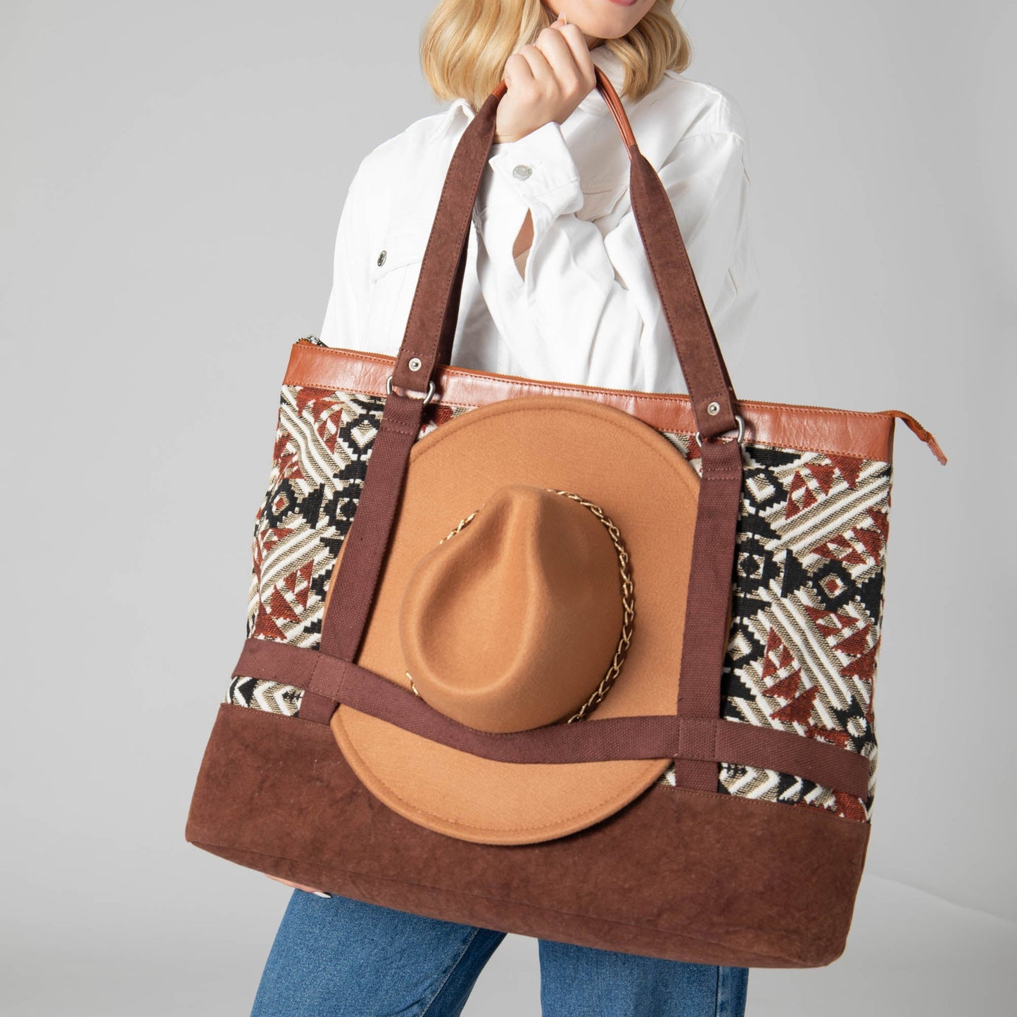 Emma Weekender with Hat Holder