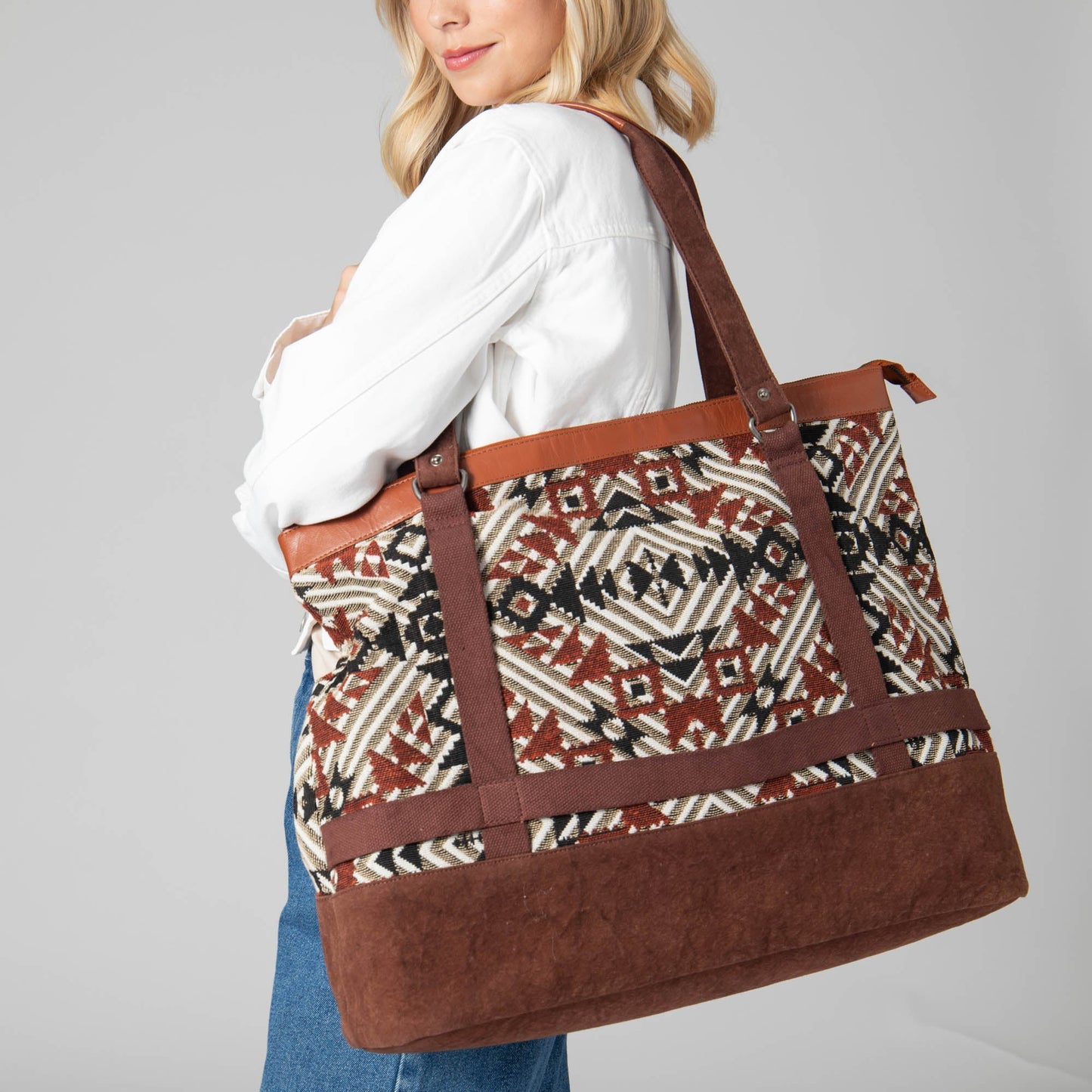 Emma Weekender with Hat Holder