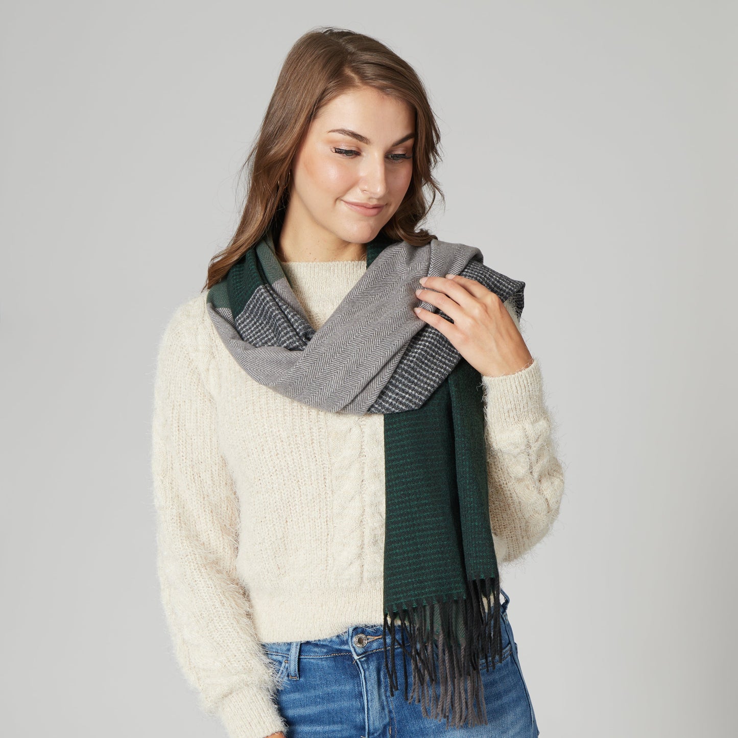 Georgia - Women's Woven Plaid Scarf With Braided Fringe