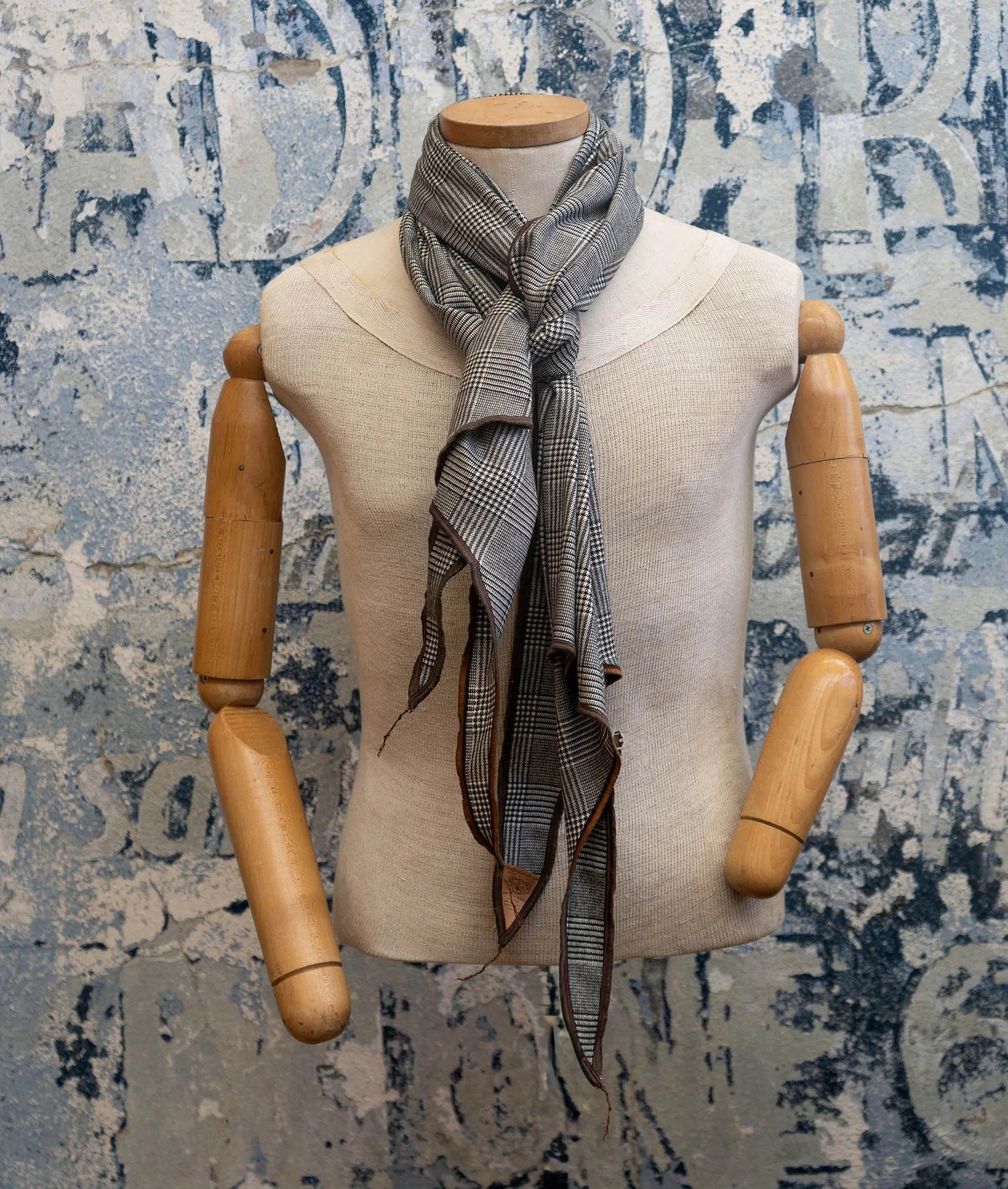 Checkmate Houndstooth Scarf