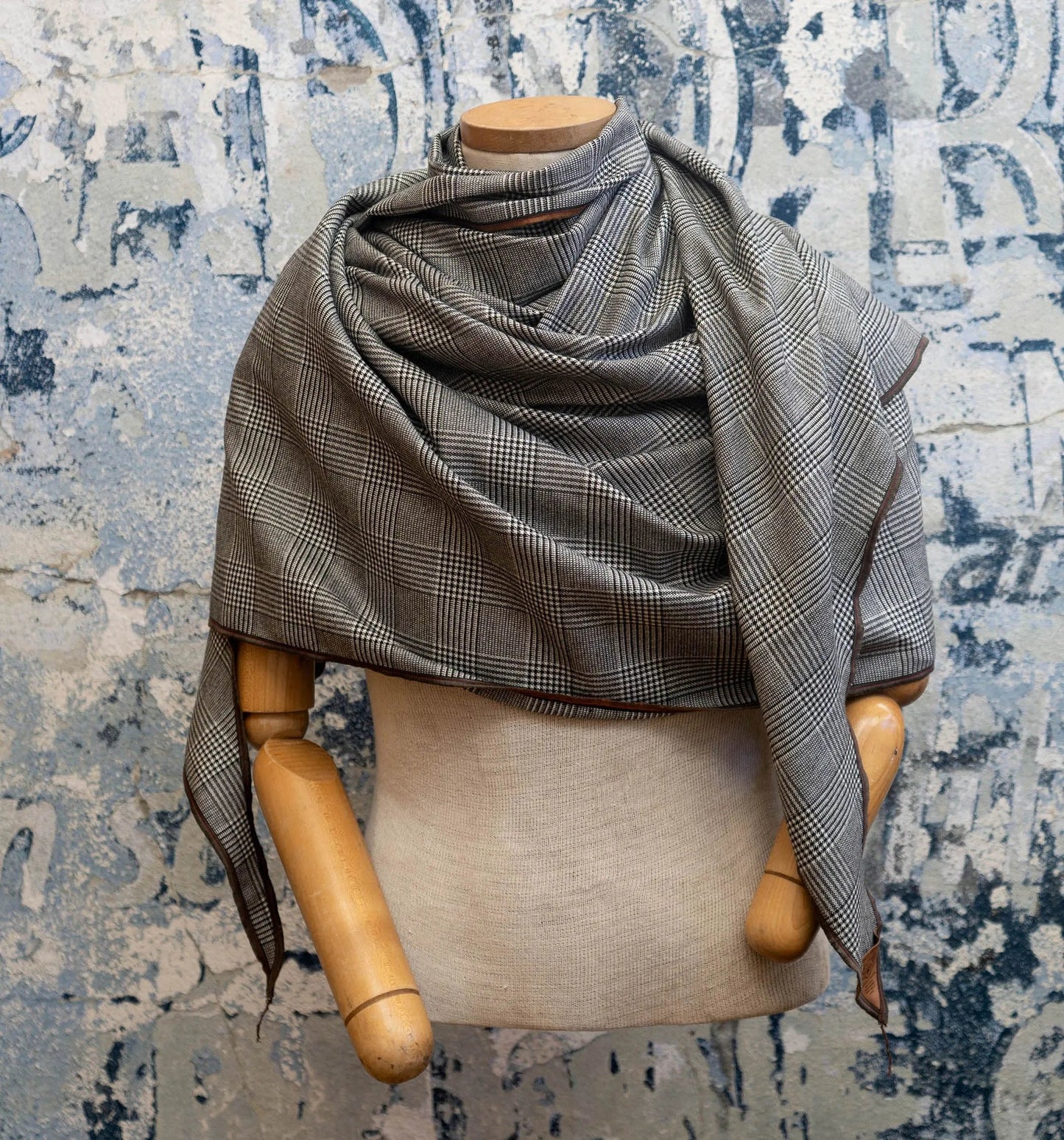 Checkmate Houndstooth Scarf