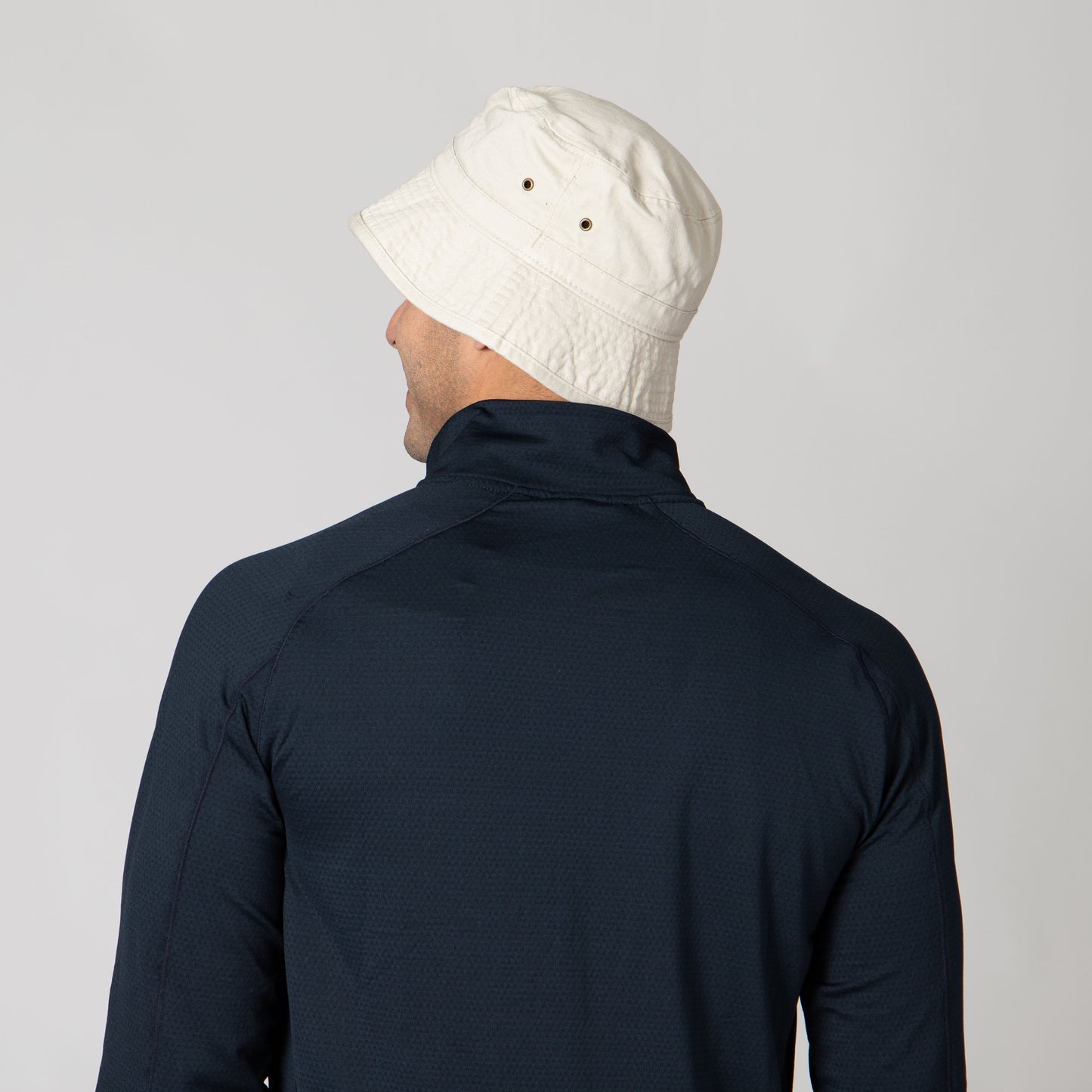Men's washed cotton bucket with side grommets