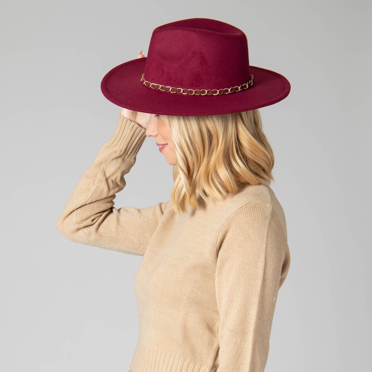 Women's Faux Felt Fedora W/ Gold Chain Trim