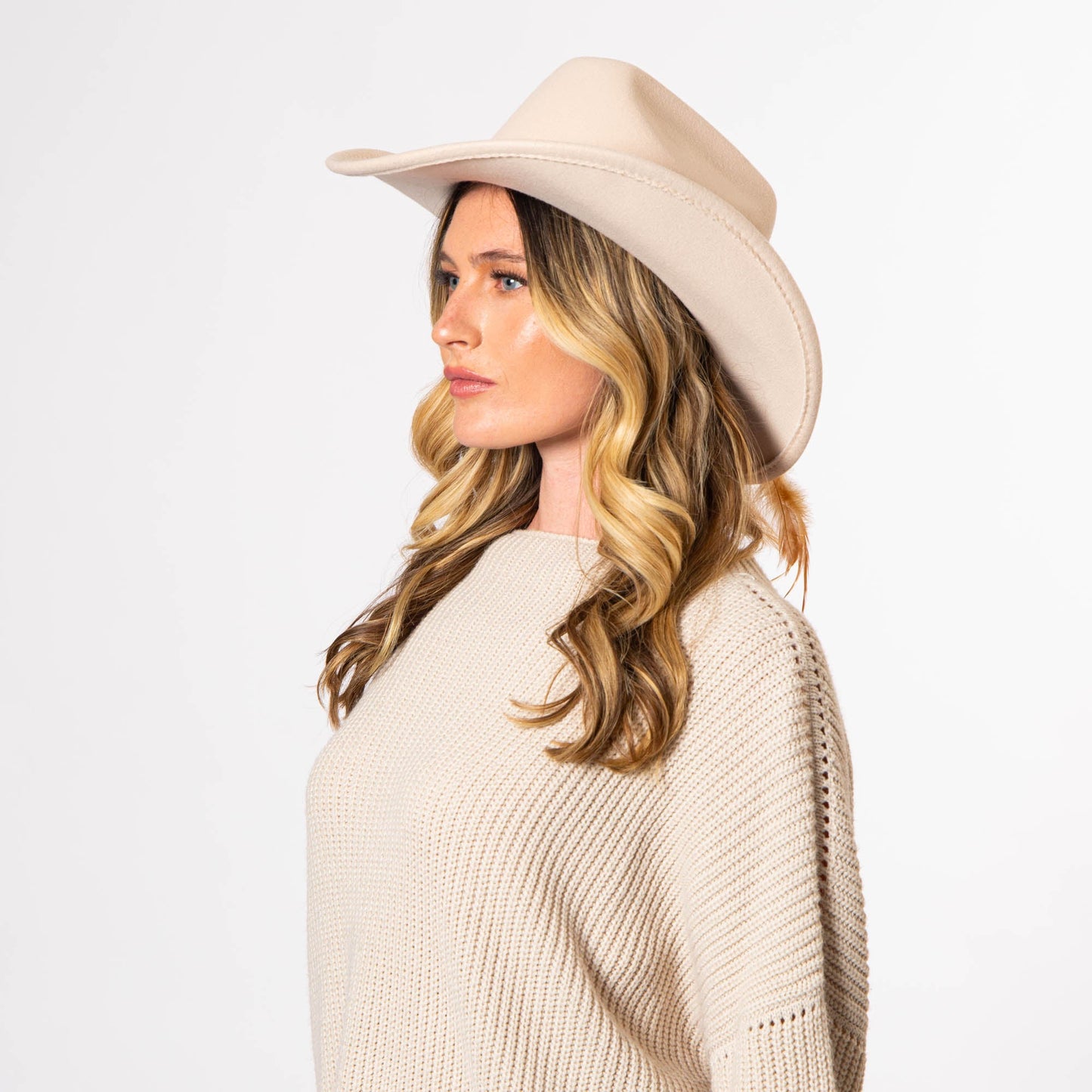 Cattleman's Crease Cowboy with Feathered Ends