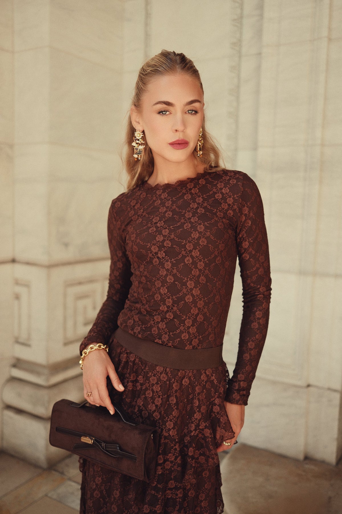 Alison Lace Tee- Chocolate