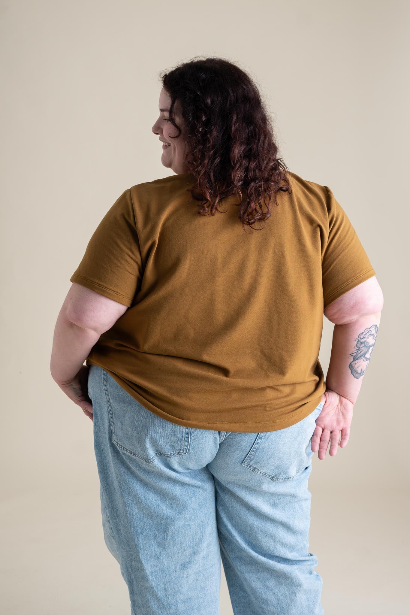 Liza Tee in Almond