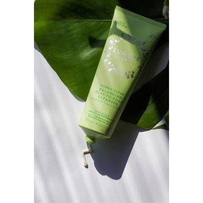 Lumene Nordic Clear Tyyni Balancing Clay-to-Foam Cleanser 4.2 fl oz - New - Osadia Concept Store