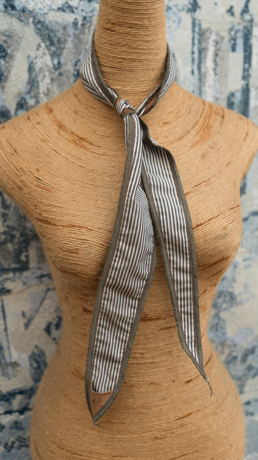 Gus Viseur Neck Scarf - Osadia Concept Store