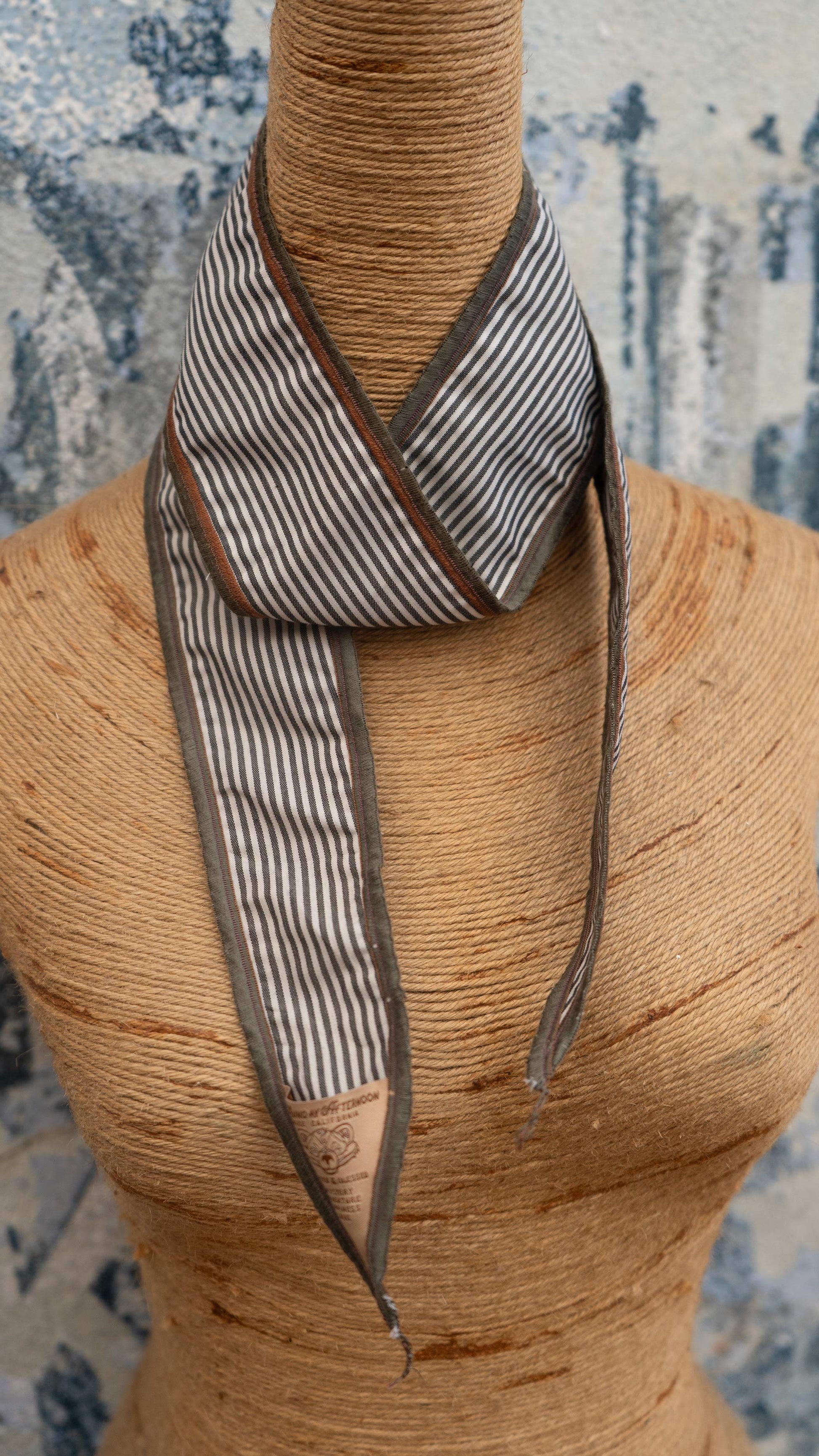 Gus Viseur Neck Scarf - Osadia Concept Store