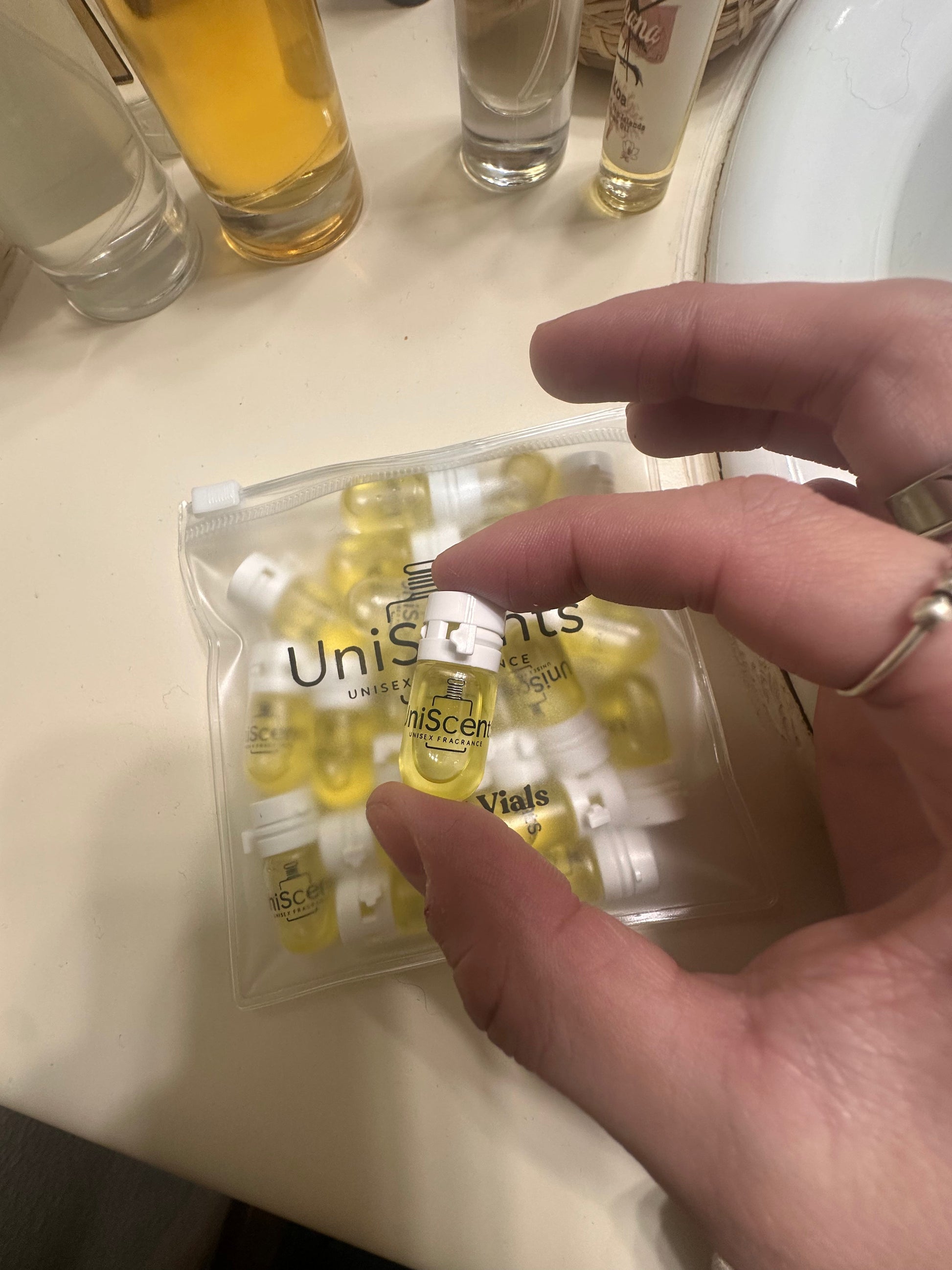 Pocket Vials (MWA Exclusive!!) – 1.5 ml Disposable Pocket Perfume Vials - Osadia Concept Store