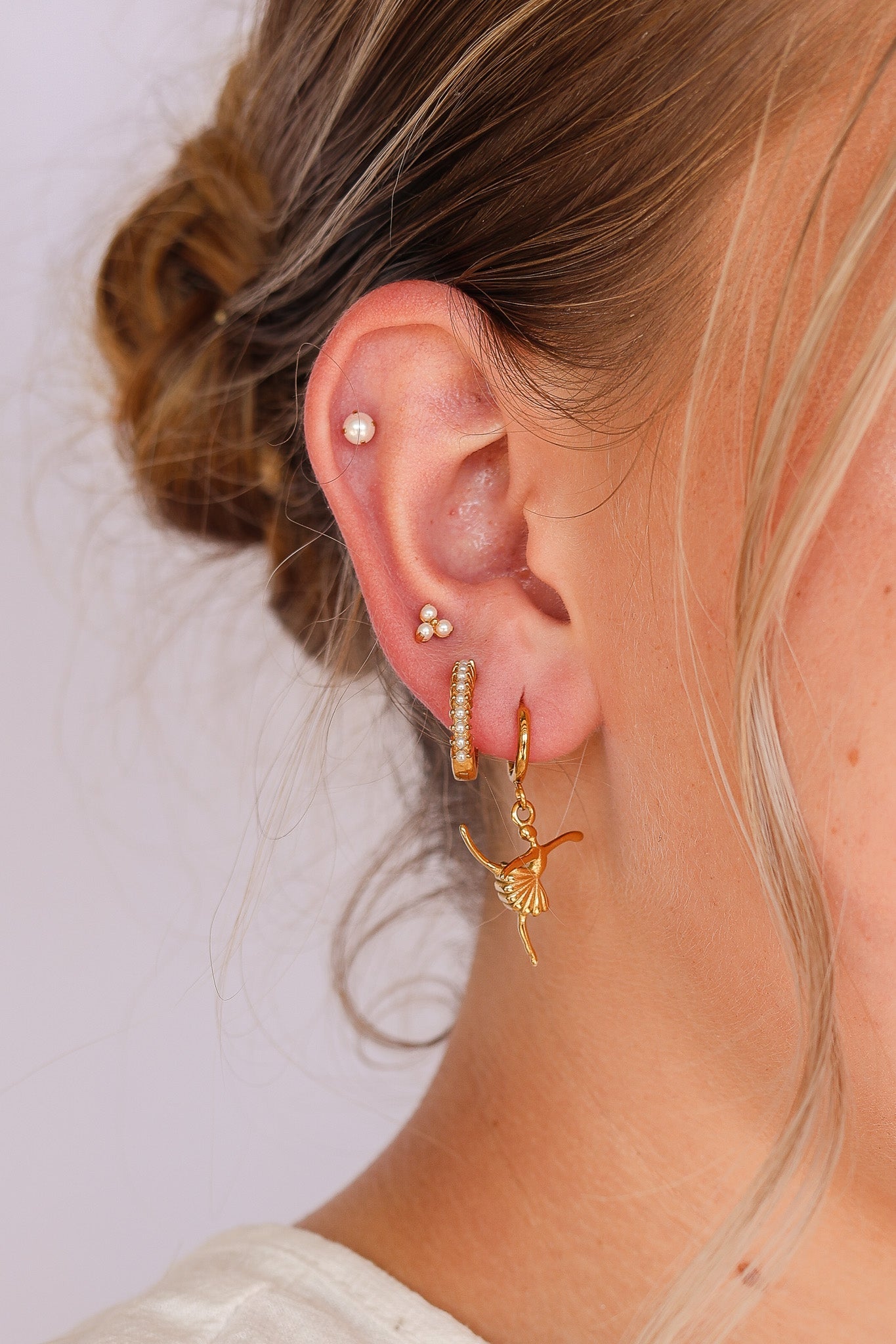 Pearl Mini Hoop - Osadia Concept Store