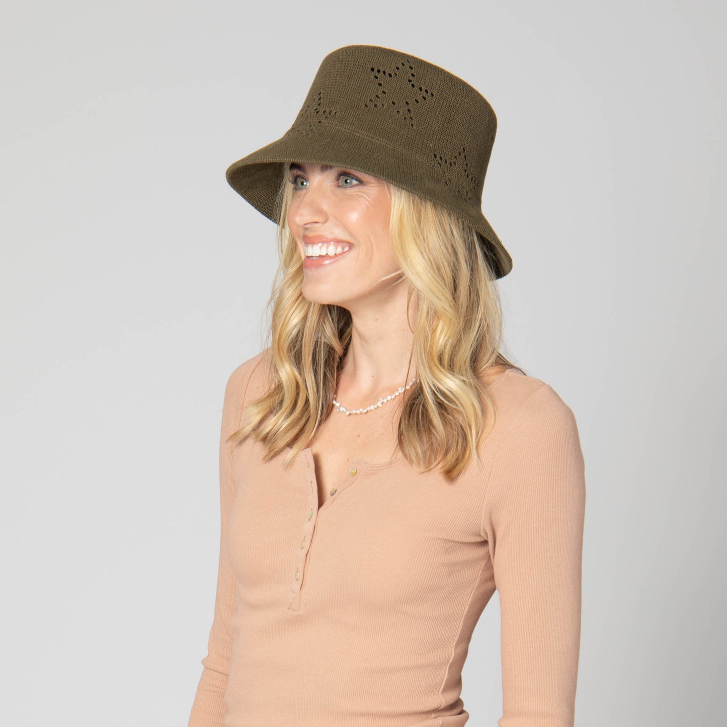 Eliza - Bucket Hat with Star Pointelle Details