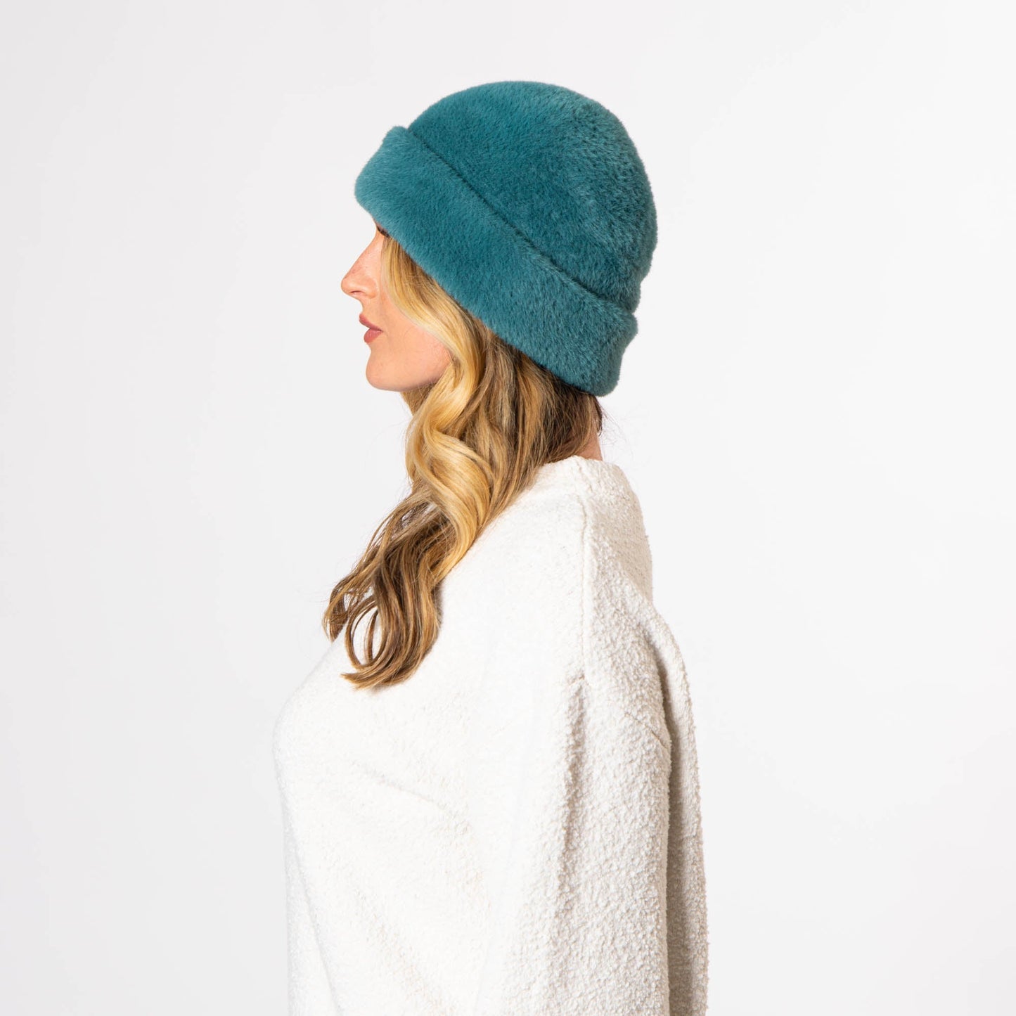 Amico - Plush Cuffed Beanie