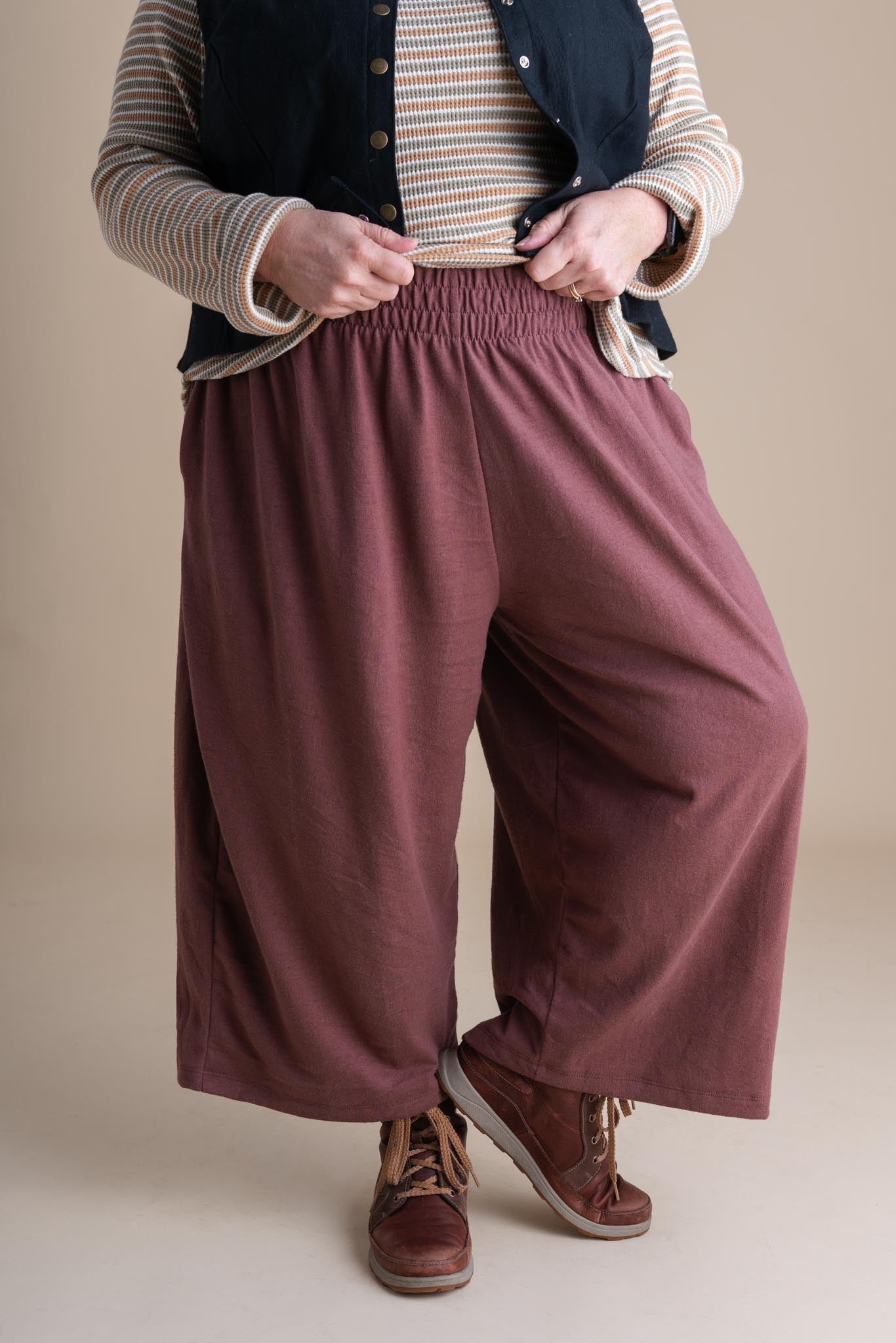 Weekend Pants in Russet