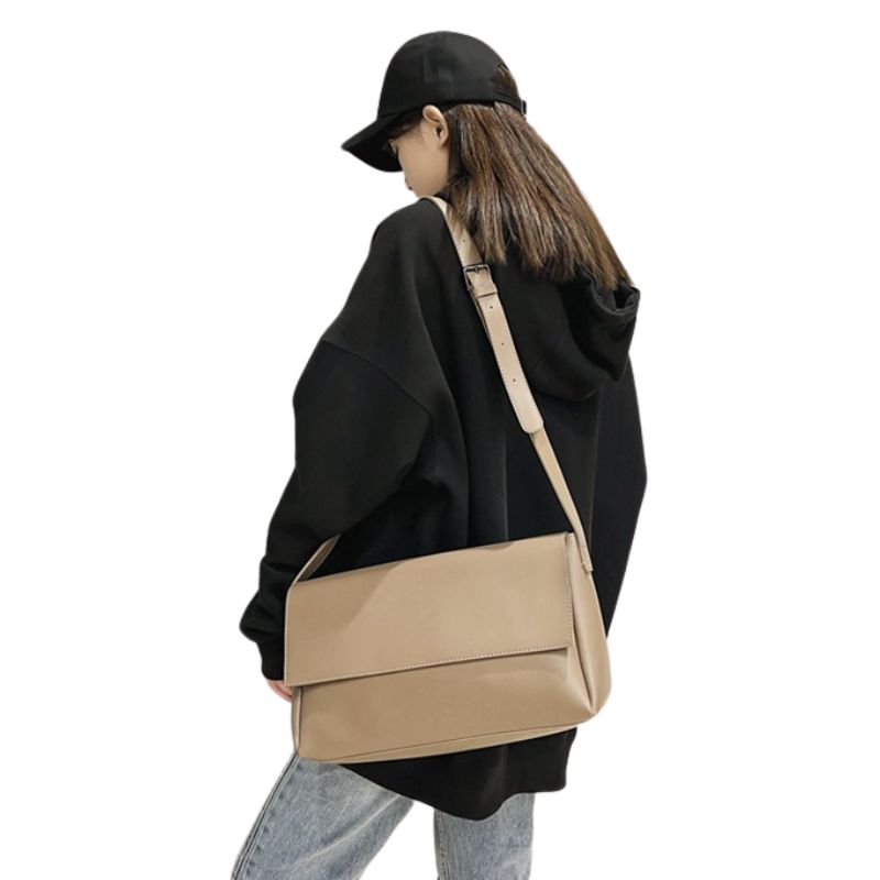 Minimalist Messenger Bag