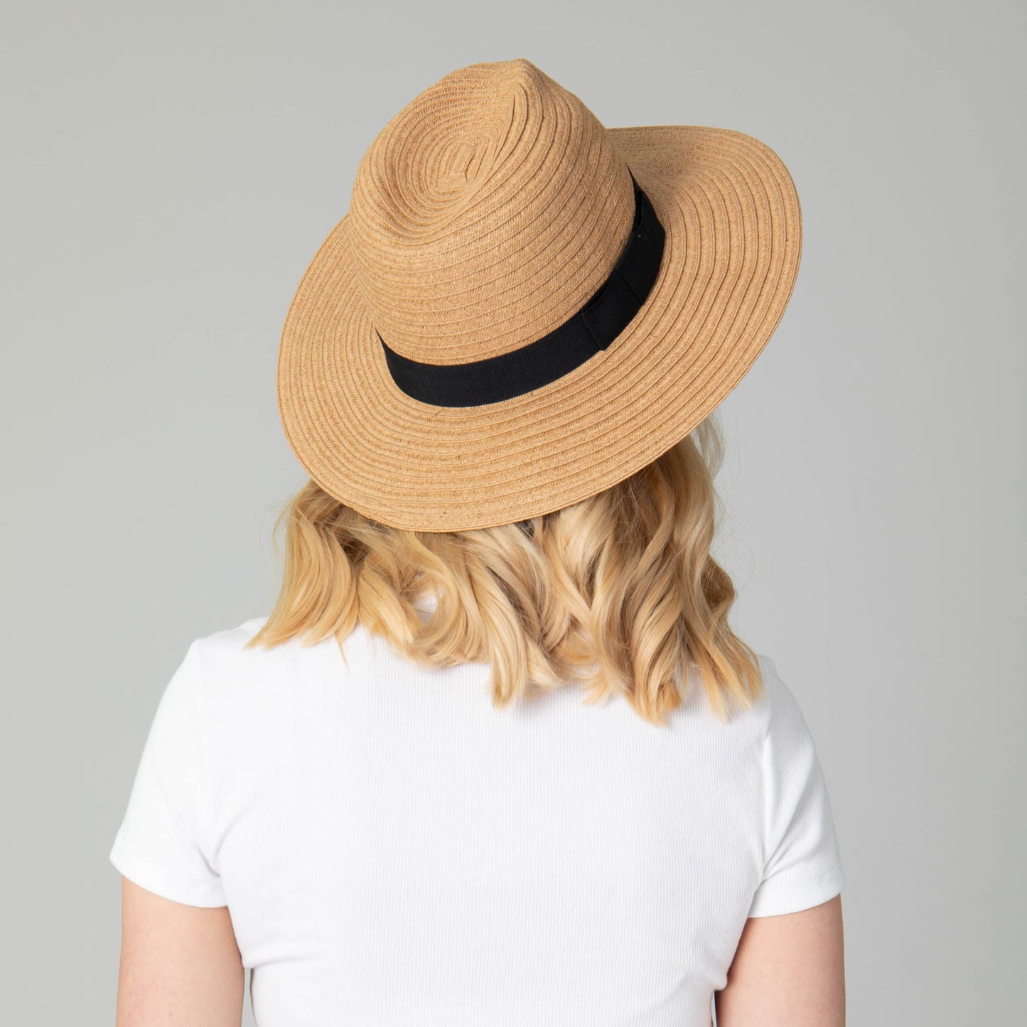 Women's Paper Braided Fedora With A Bow Band