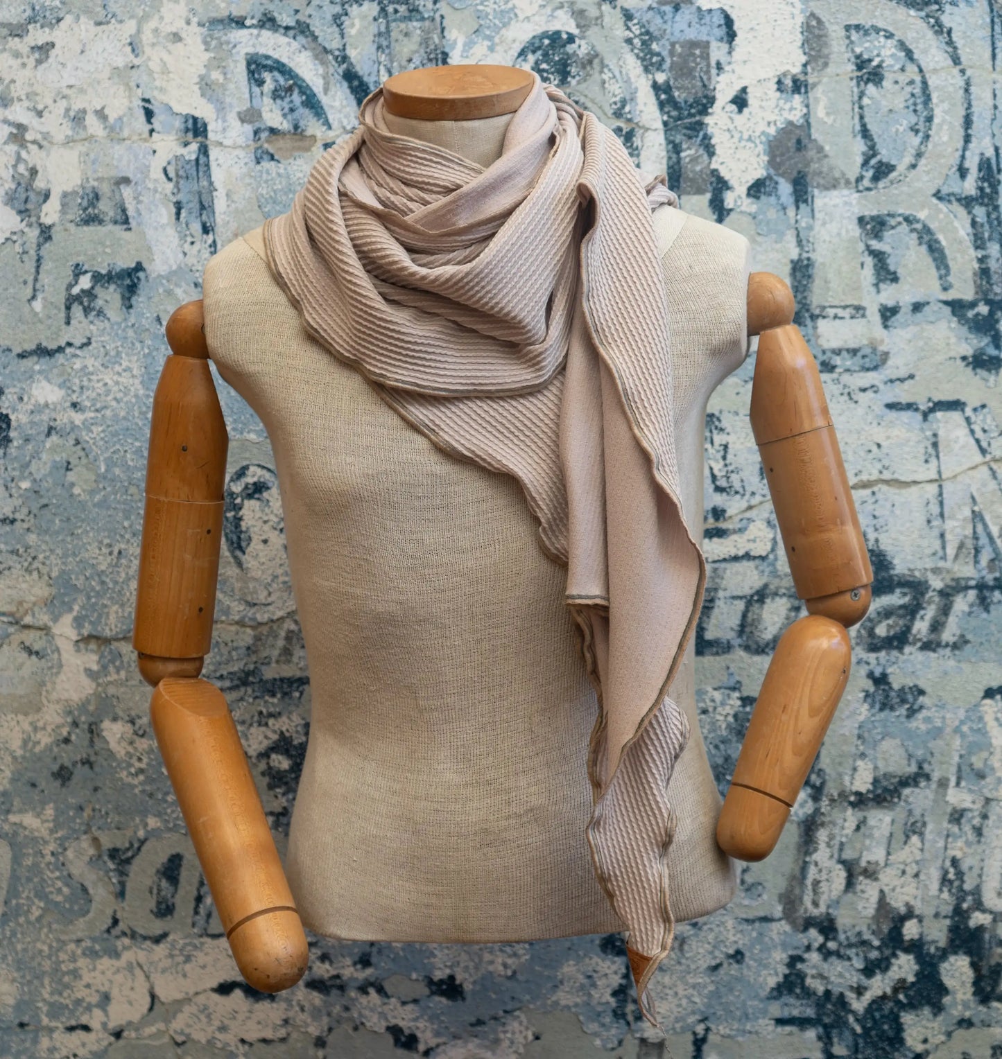 Pearl DNA Scarf
