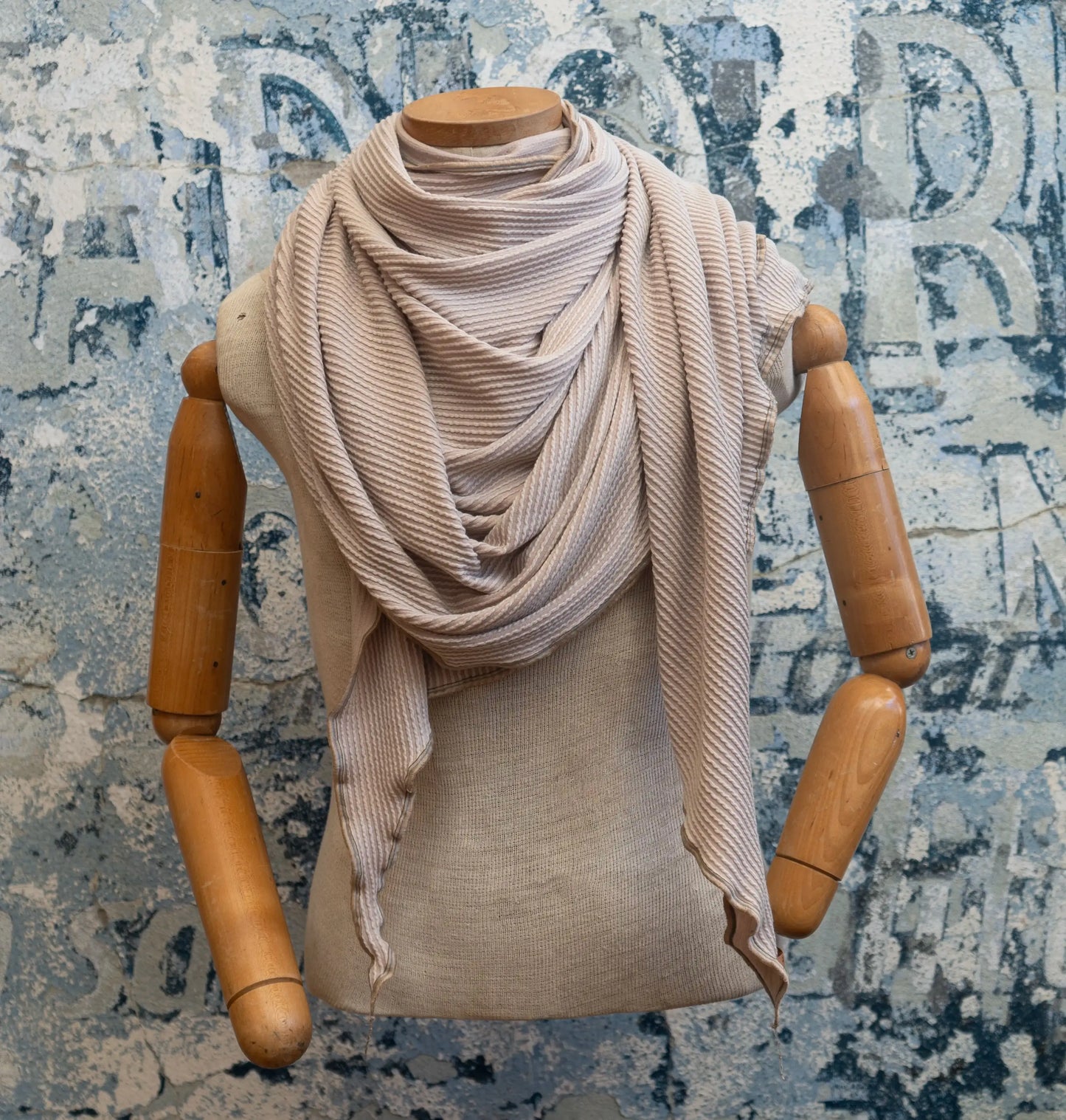 Pearl DNA Scarf