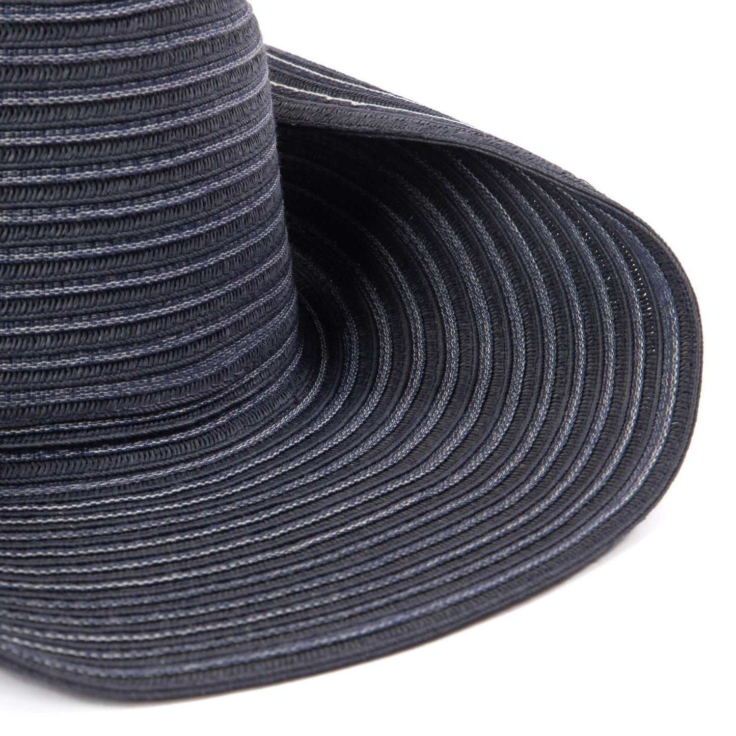 Luz - Cattleman's Crease Cowboy with Rolled Wire Brim