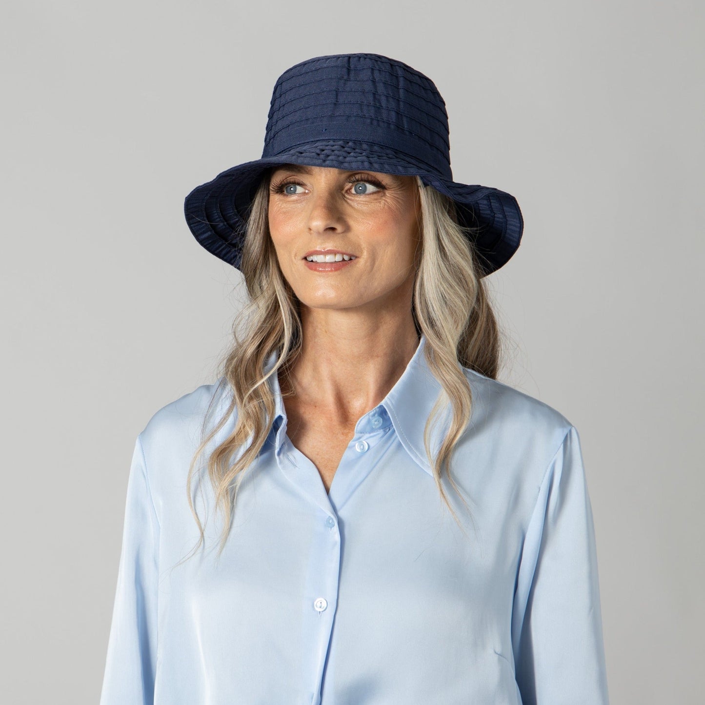 Women's ribbon bucket with adjustable tie