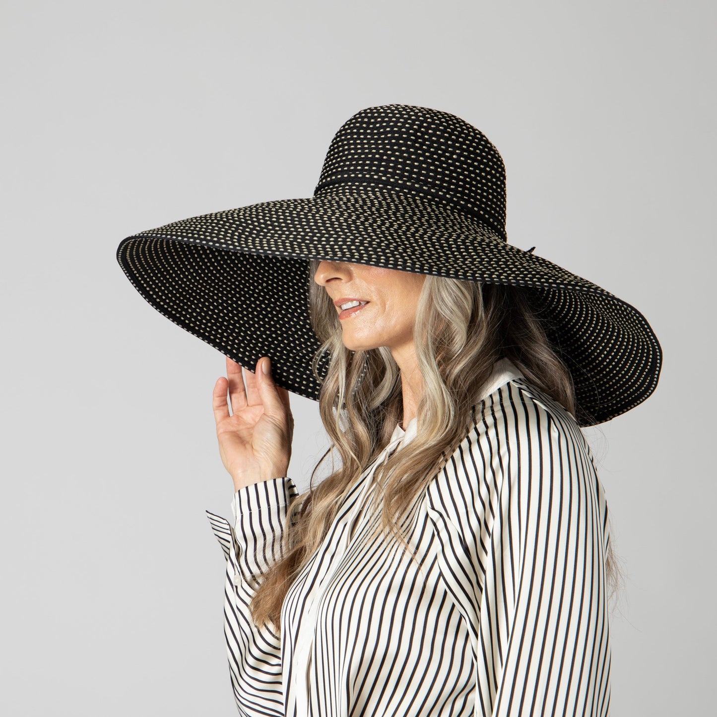 Women's Wide Brim Ribbon Floppy Hat with Ticking Fabric