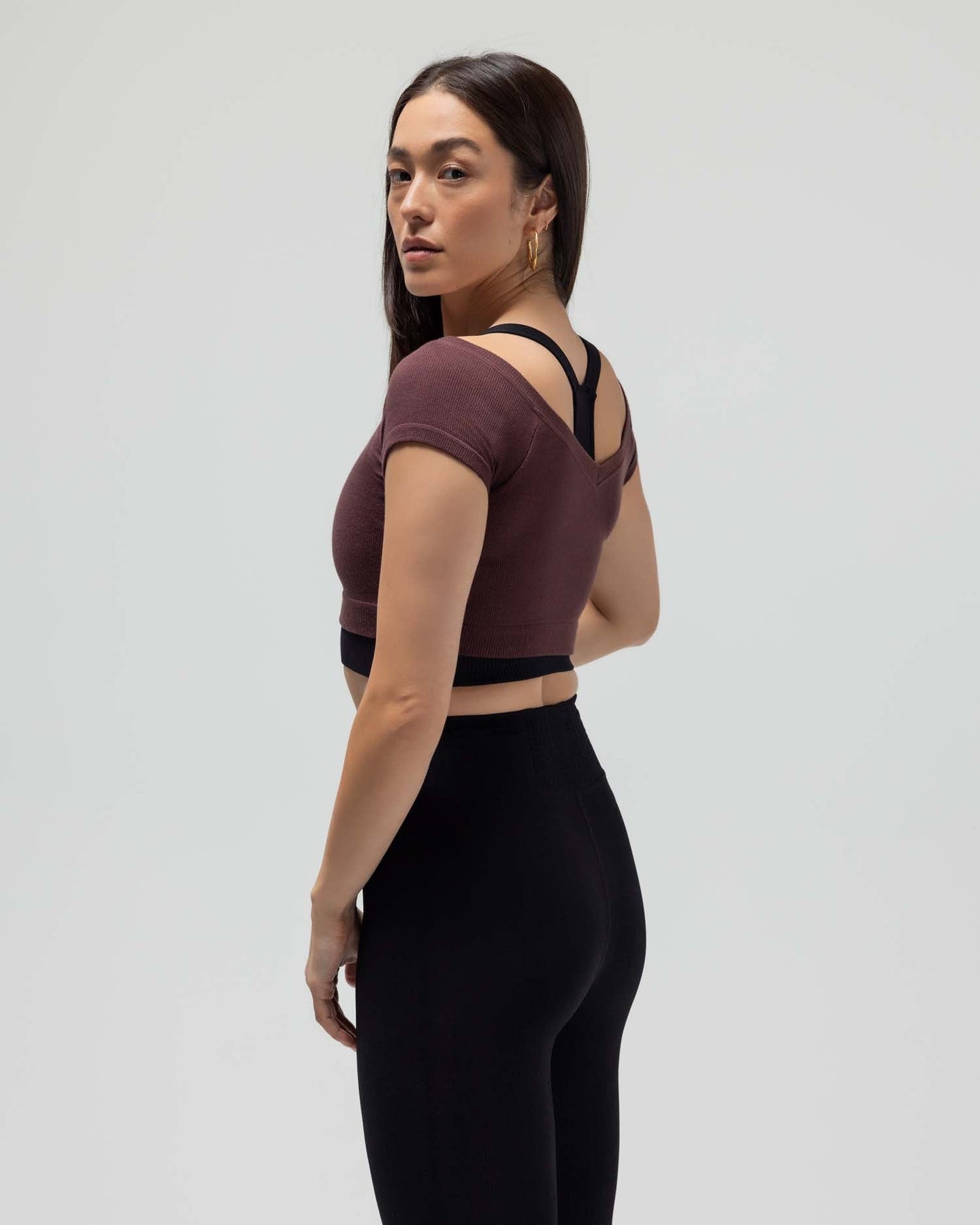 RIBBED CAP SLEEVE CROP TOP