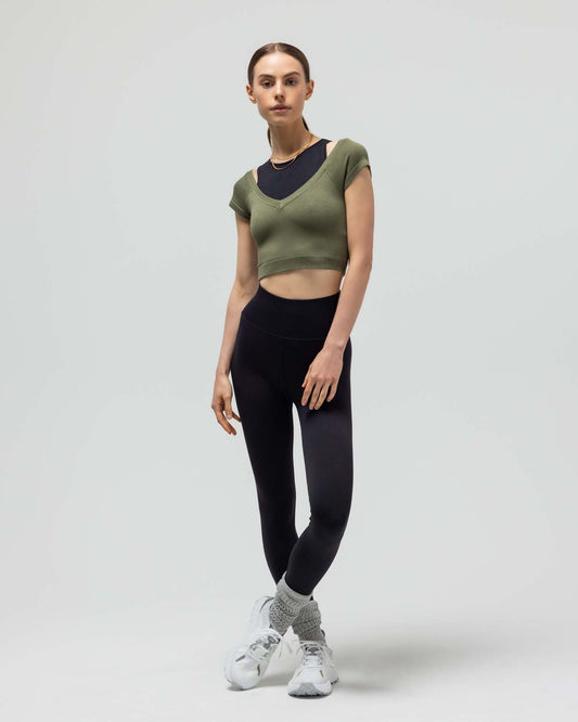 RIBBED CAP SLEEVE CROP TOP